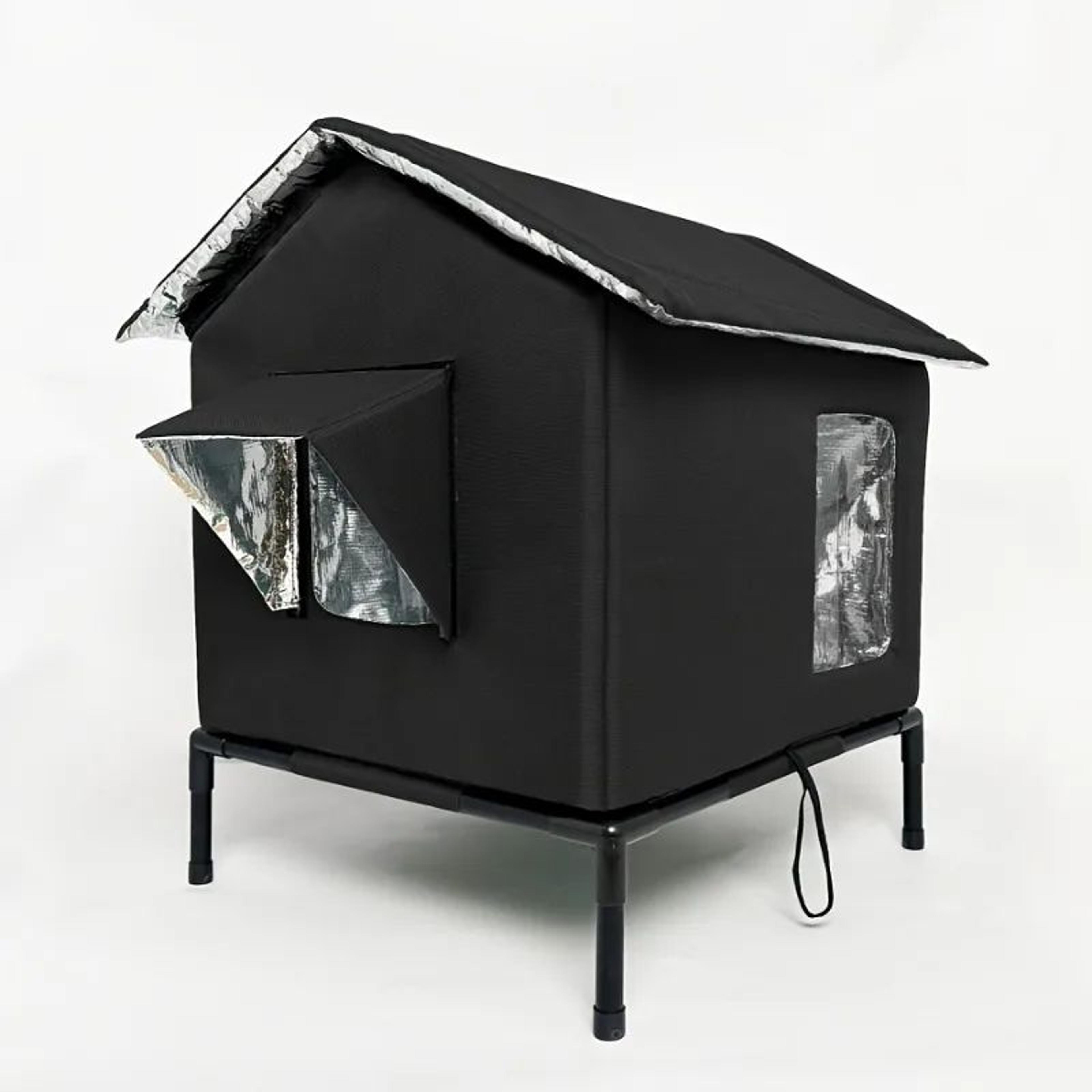 Warm Haven Outdoor Cat Shelter 1