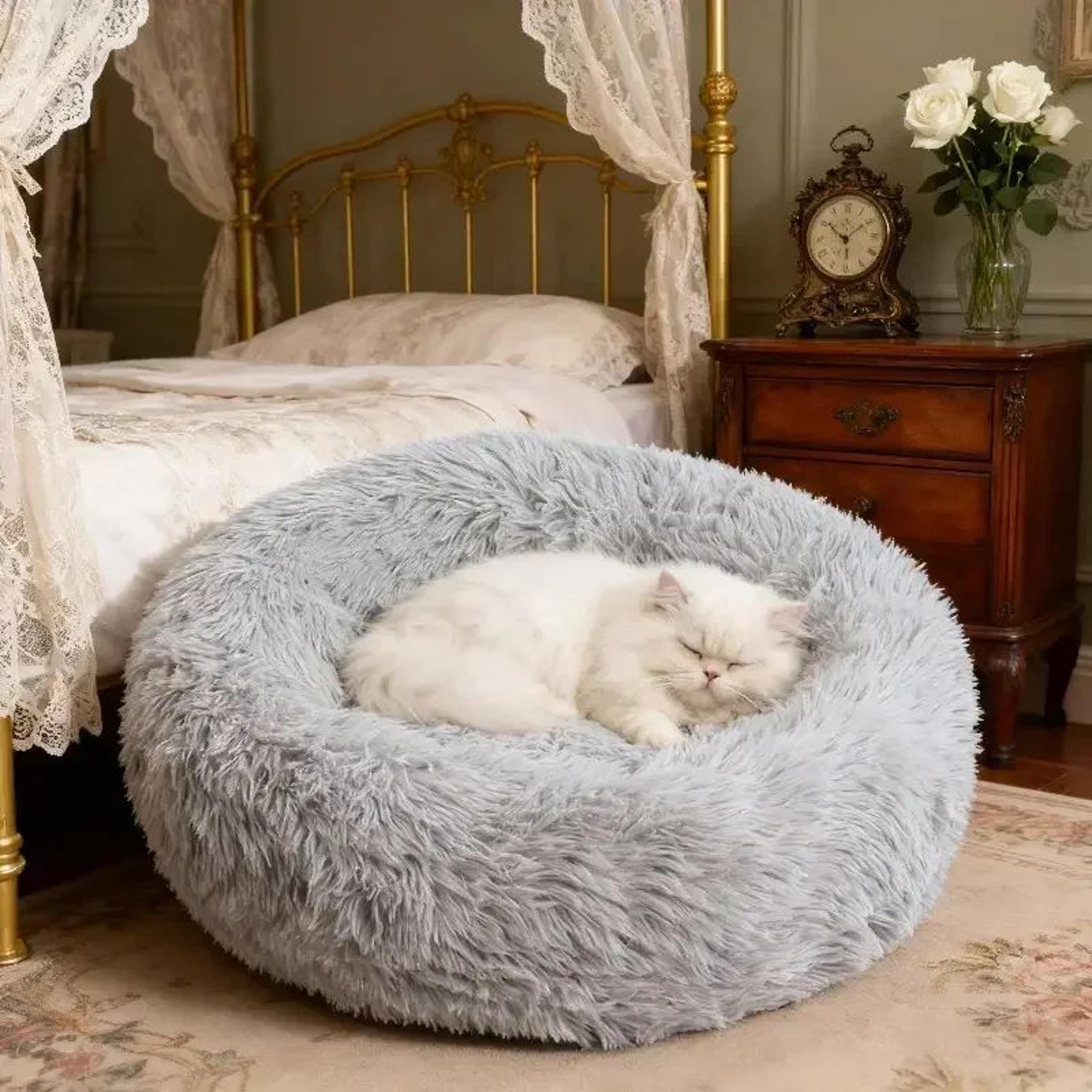 Round Plush Dog Bed And Cat Bed With Soft Faux Fur And Non Slip Base 3