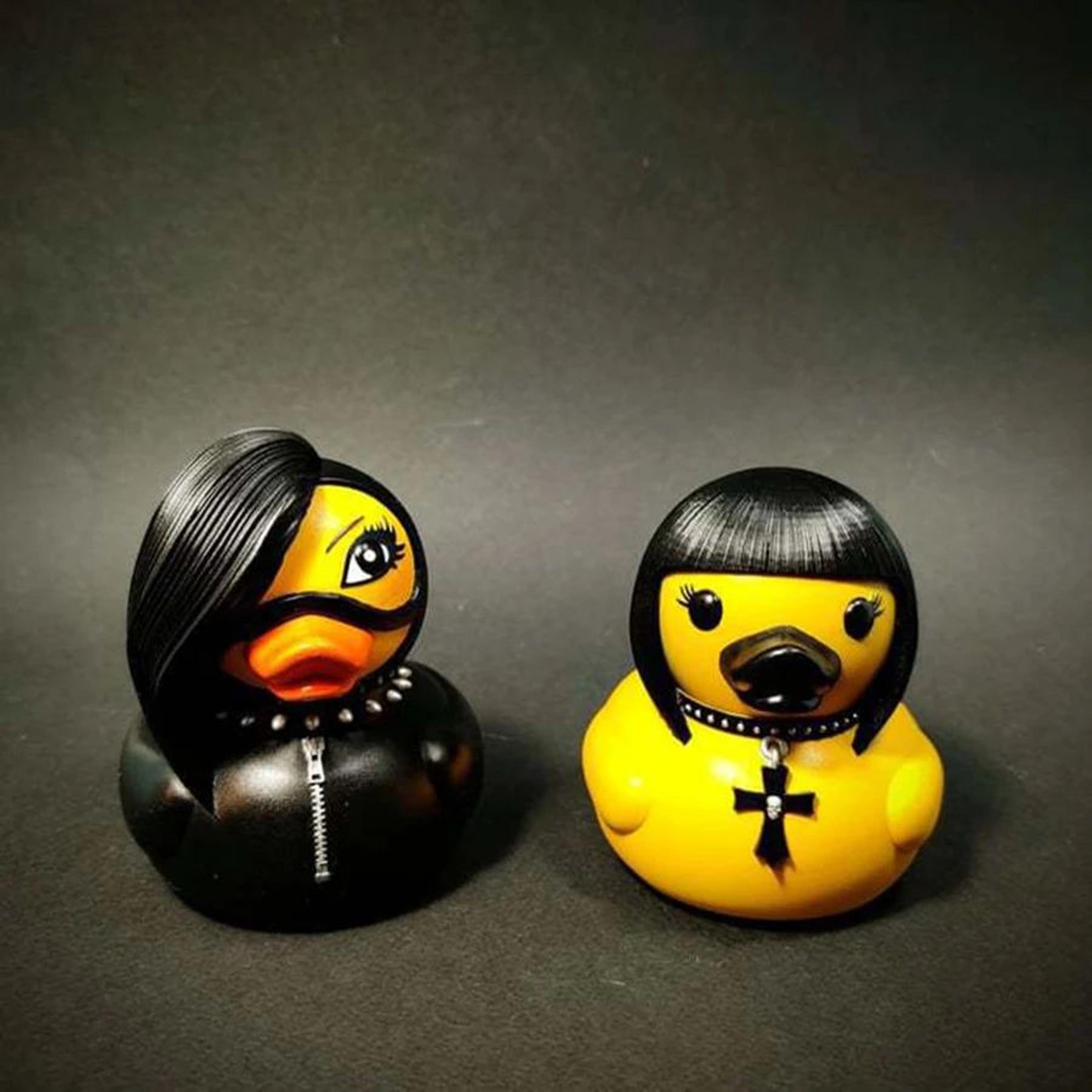 Dark Gothic Duck Resin Statue 4