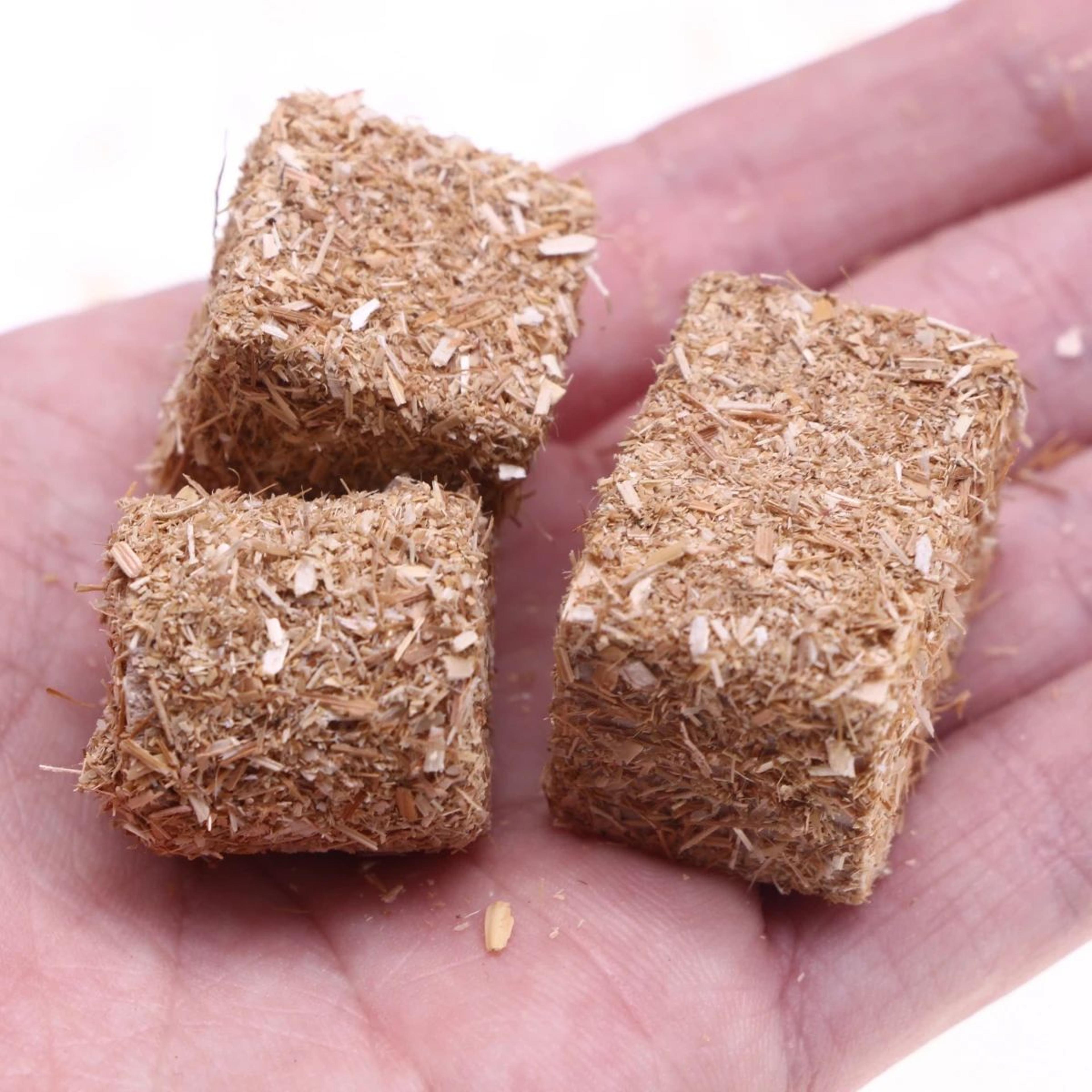 Mini Natural Hay Bale Decorations 4