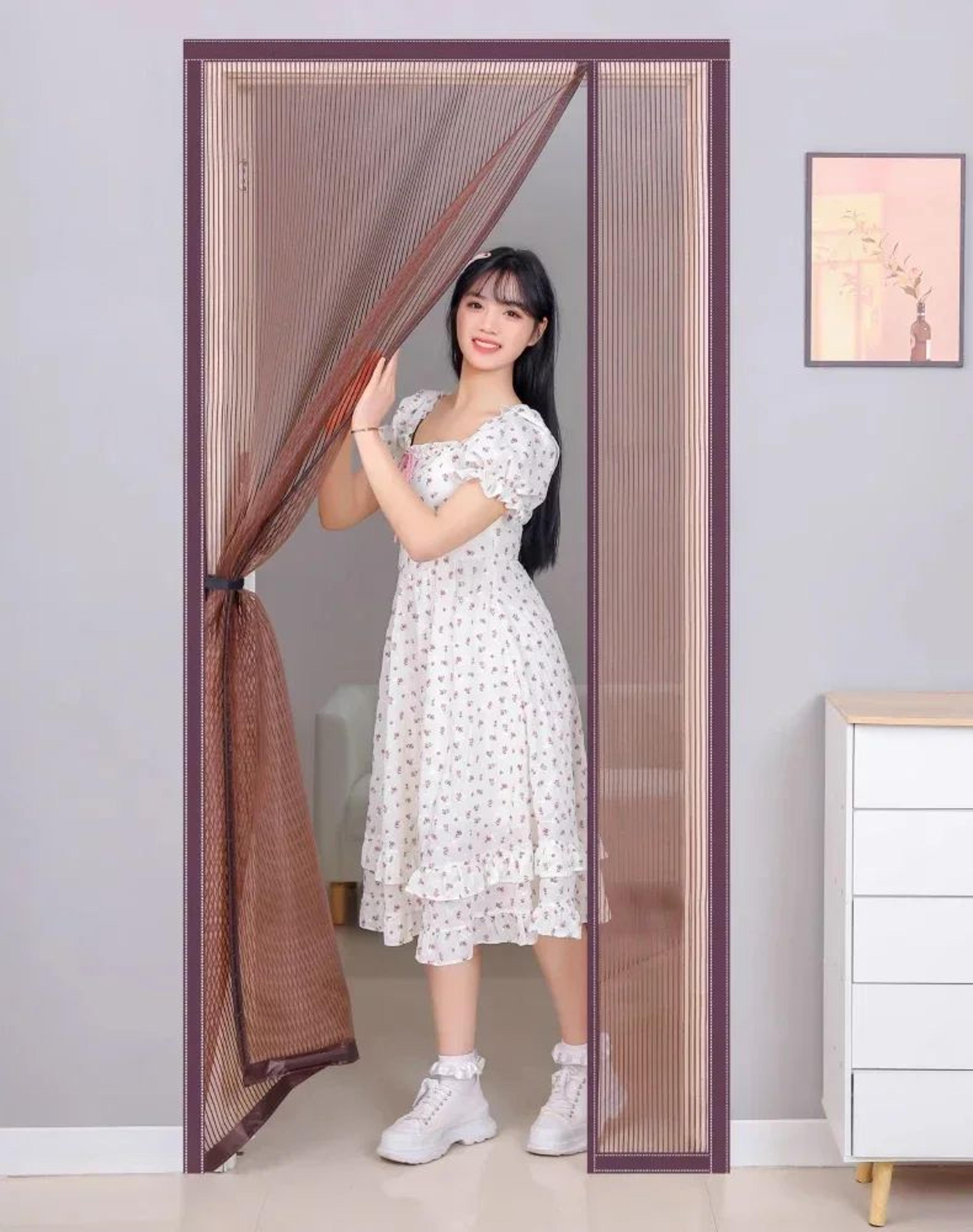 Automatic Closing Magnetic Mosquito Door Screen 9