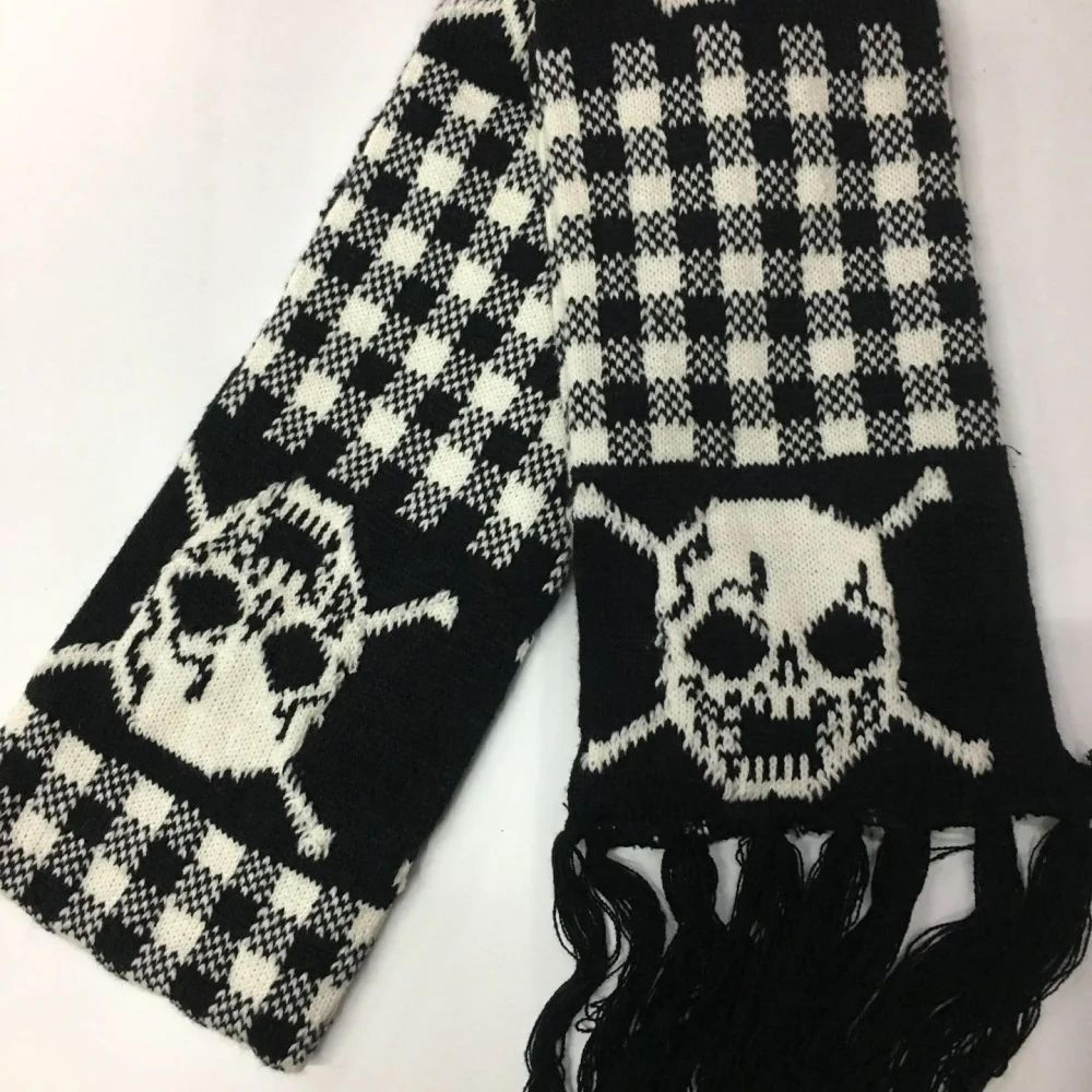 Gothic Skull Knitted Scarf 5