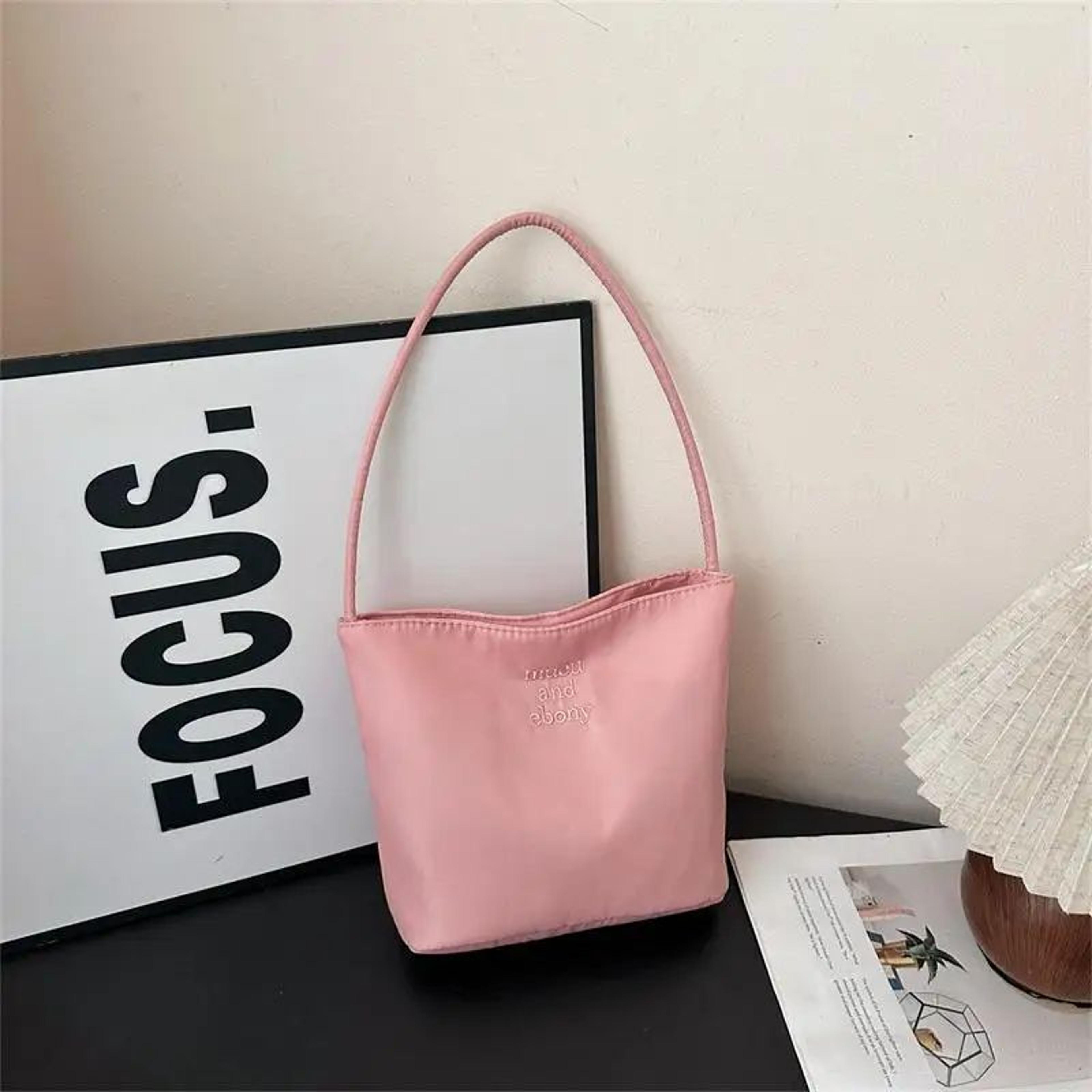 High Capacity Waterproof Shoulder Bag 10