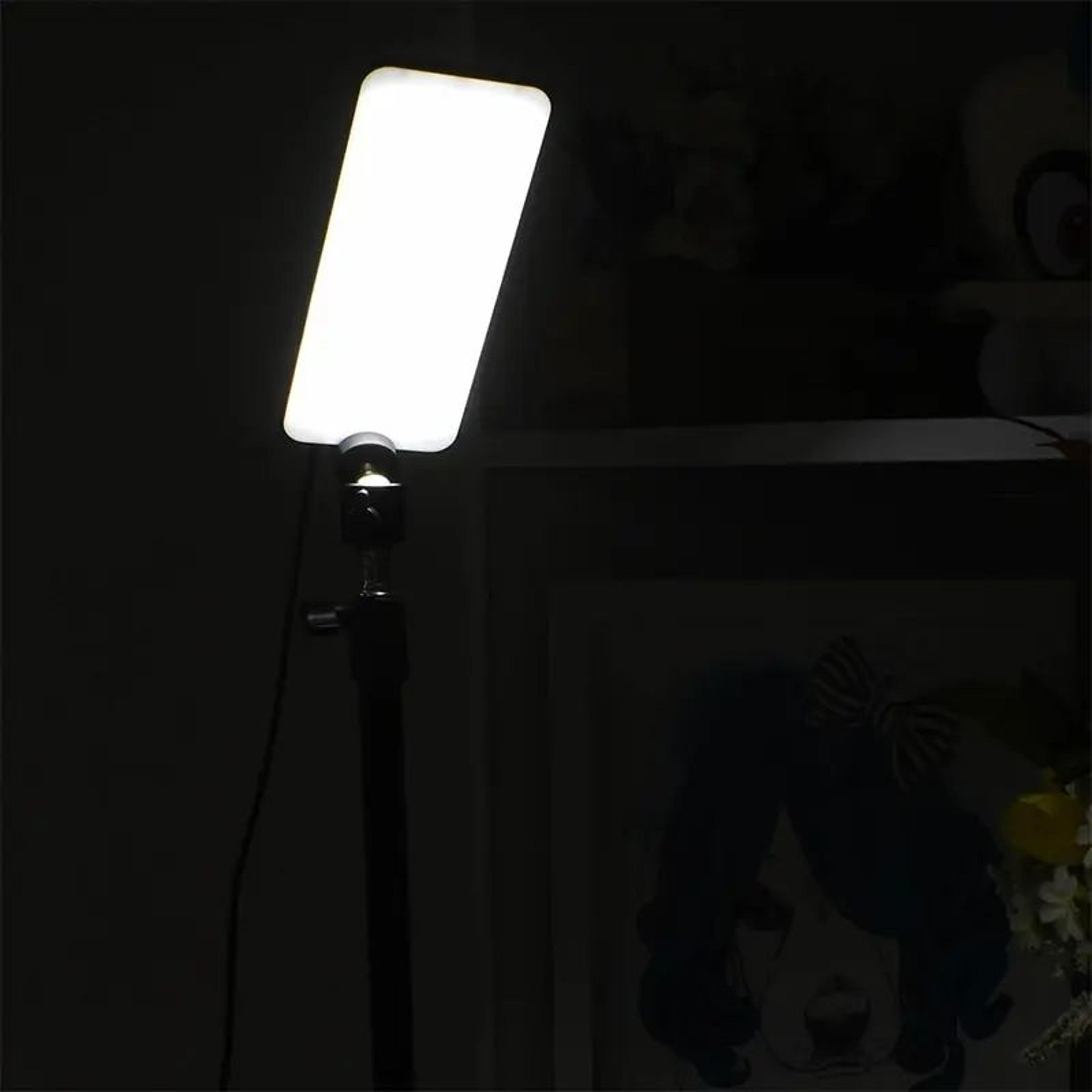 Telescopic Tripod LED Camping Work Light 4