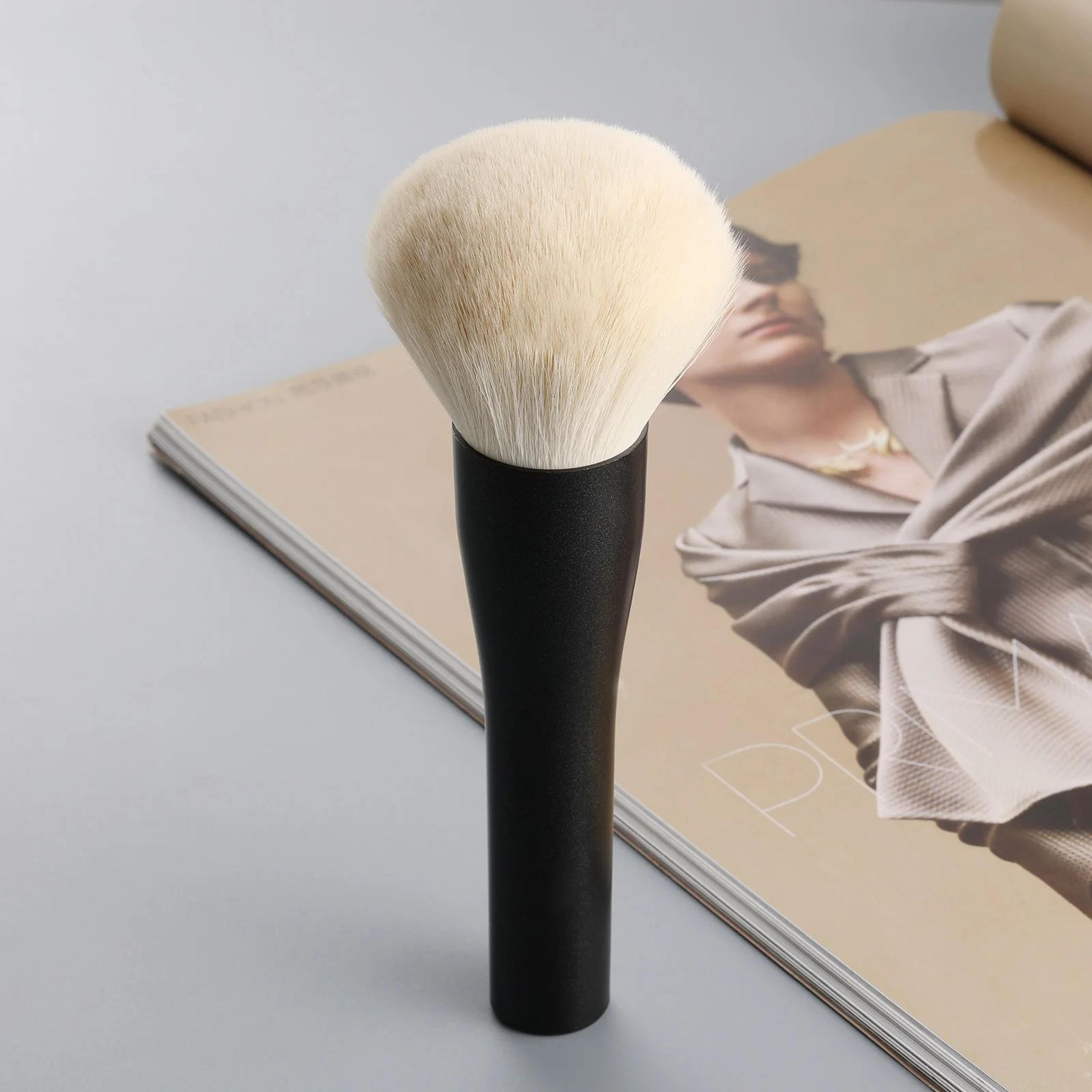 Soft Synthetic Setting Powder Brush 3