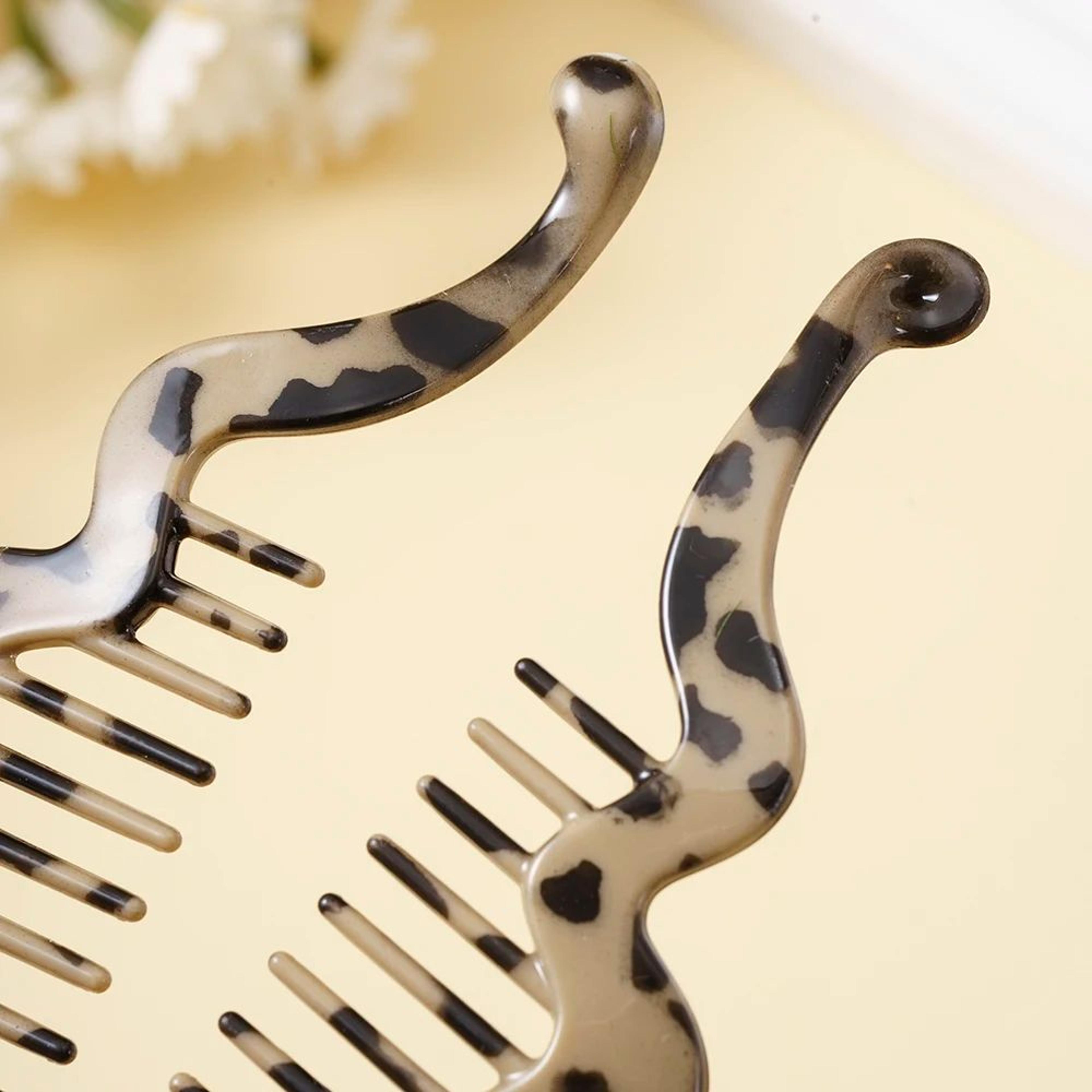 Leopard Fish Shape Banana Hair Clip 2