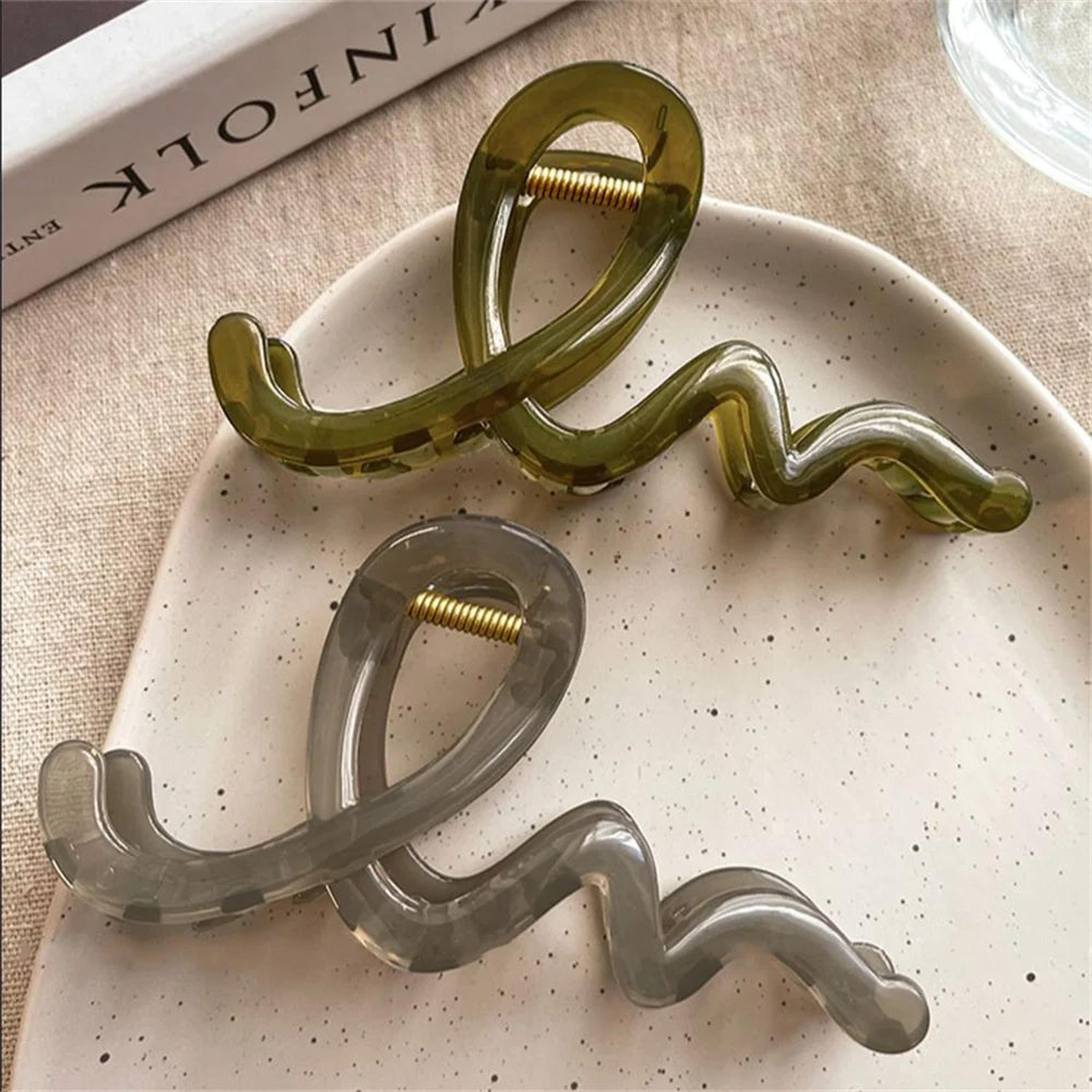 Wavy Bow Acrylic Hair Claw 5
