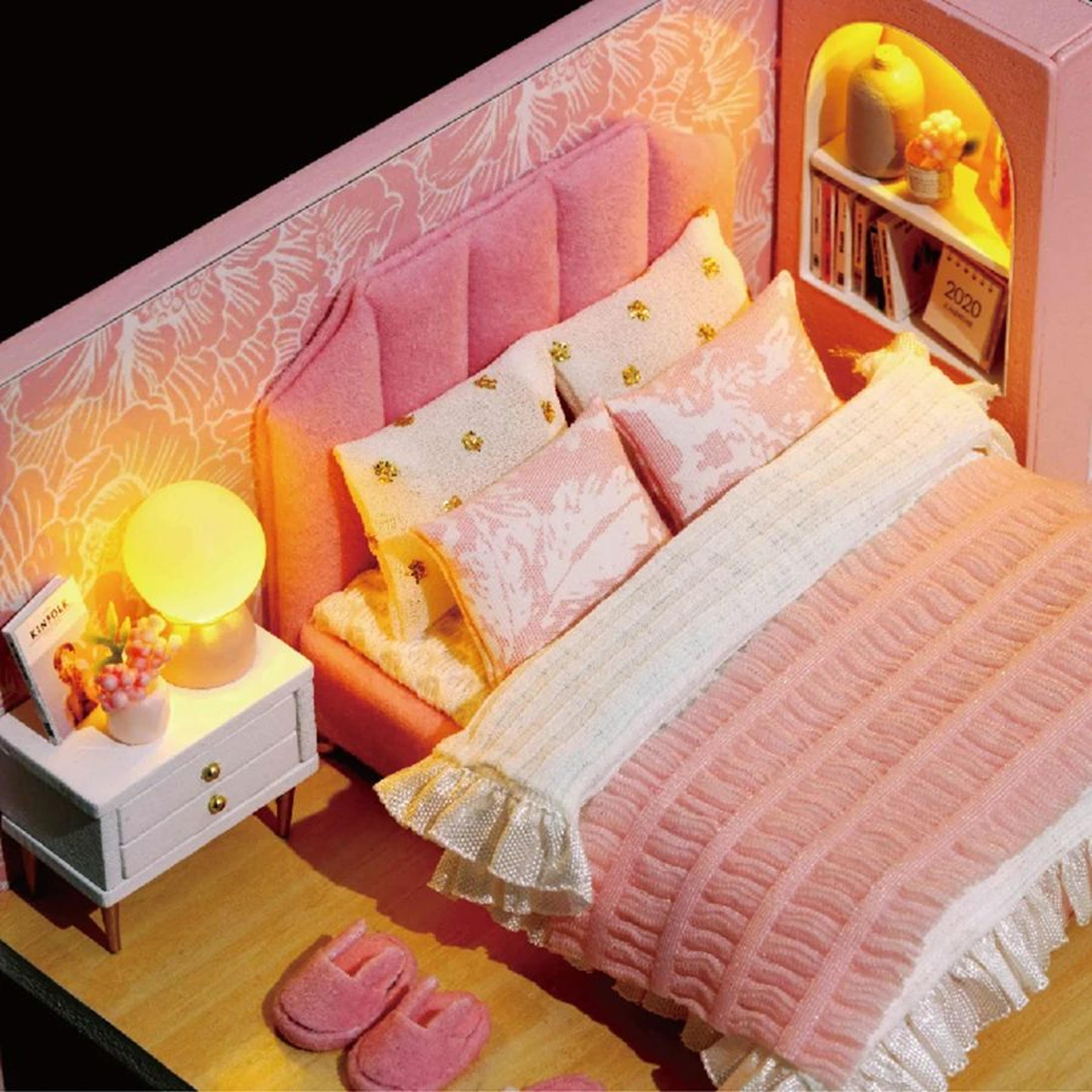 Princess DIY Miniature Dollhouse Kit With Furniture 3
