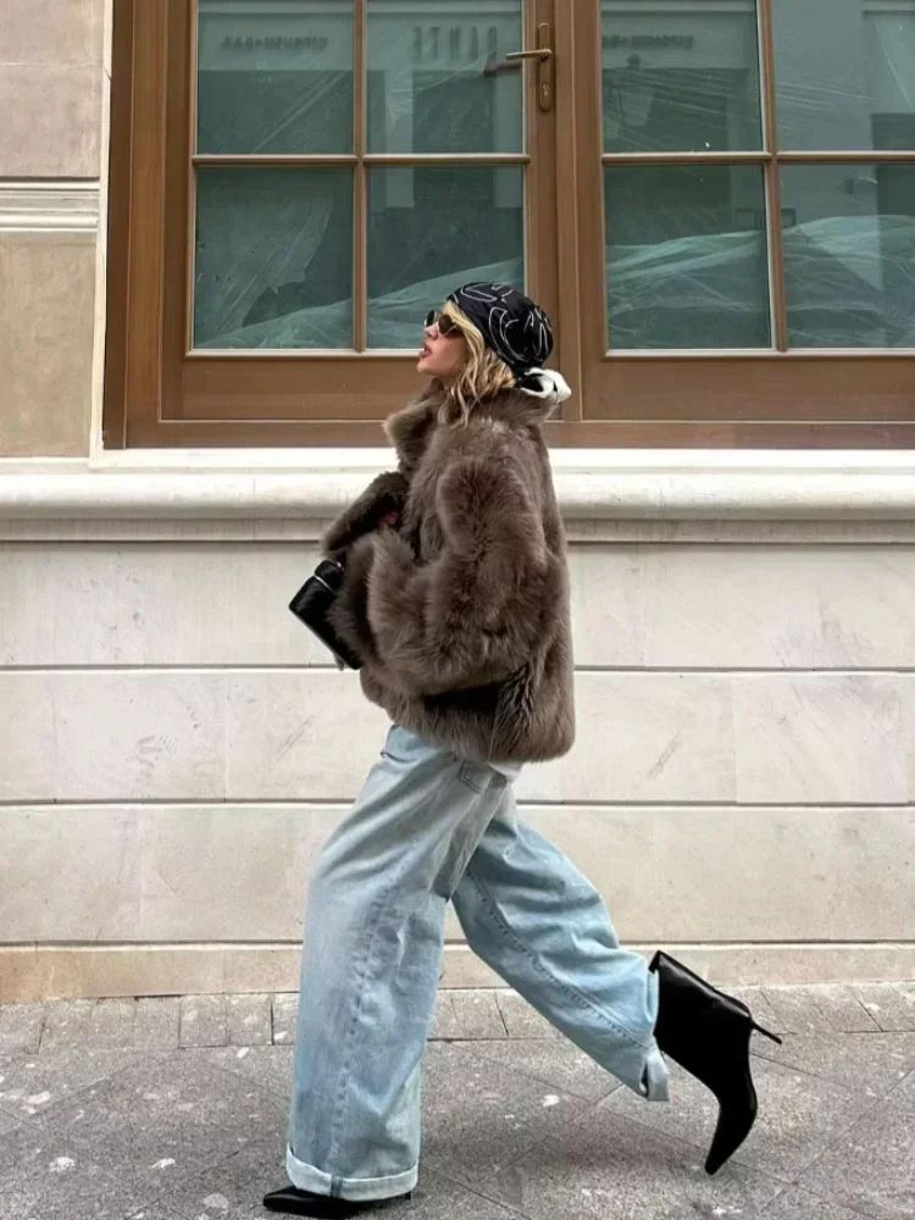 Womens Elegant Short Faux Fur Jacket 2