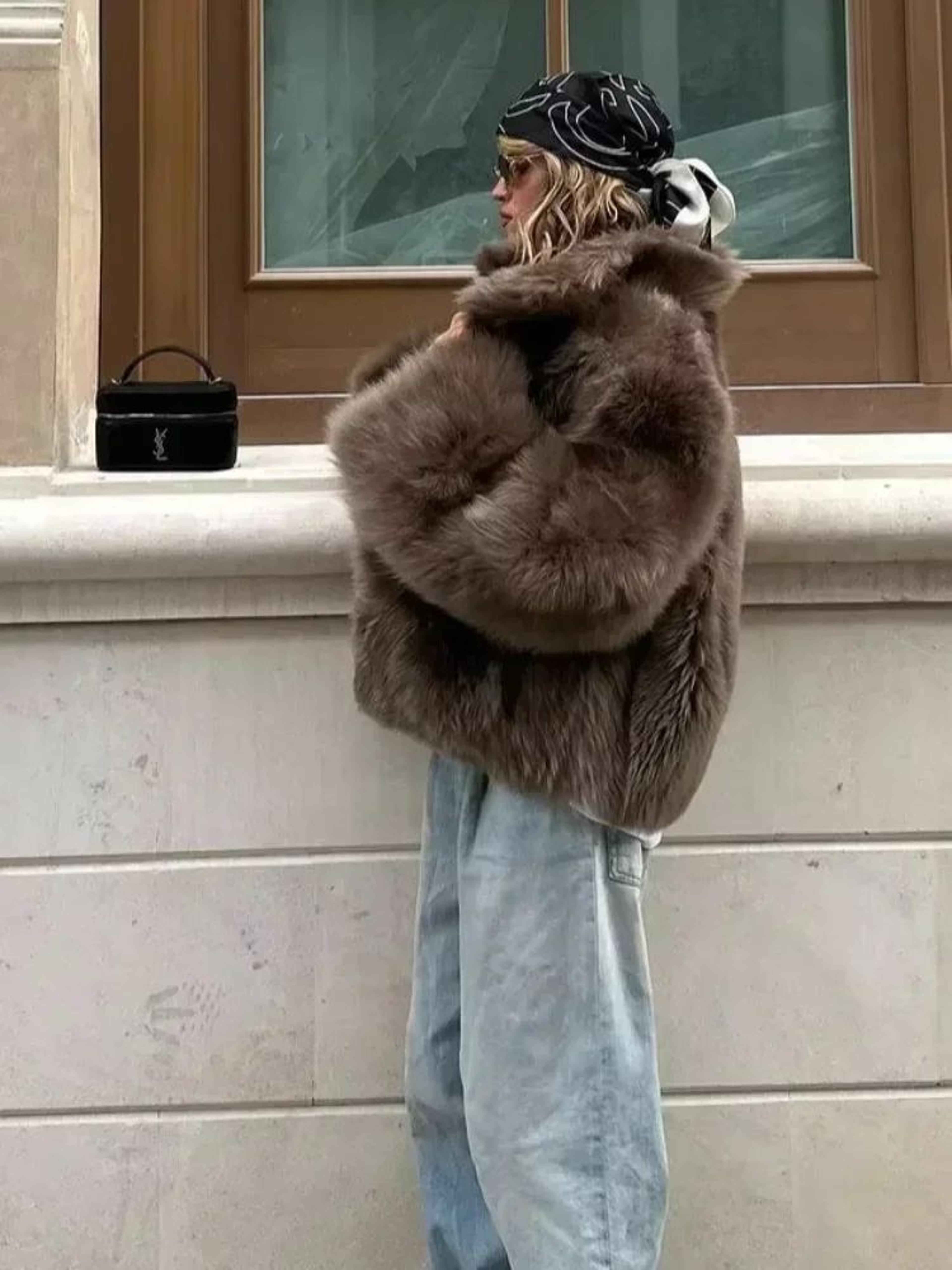 Womens Elegant Short Faux Fur Jacket 5