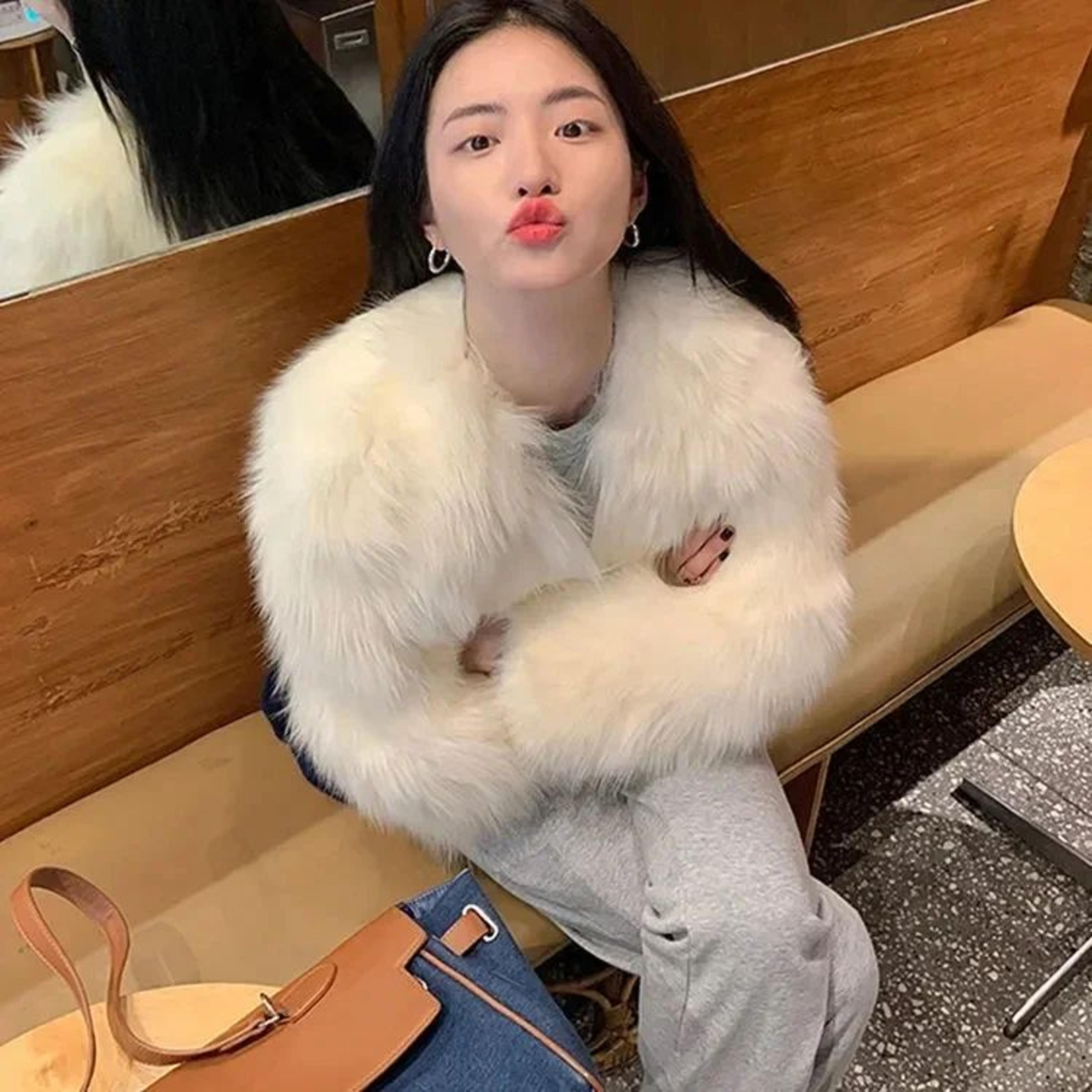 Womens Chic Short Faux Fox Fur Coat 7