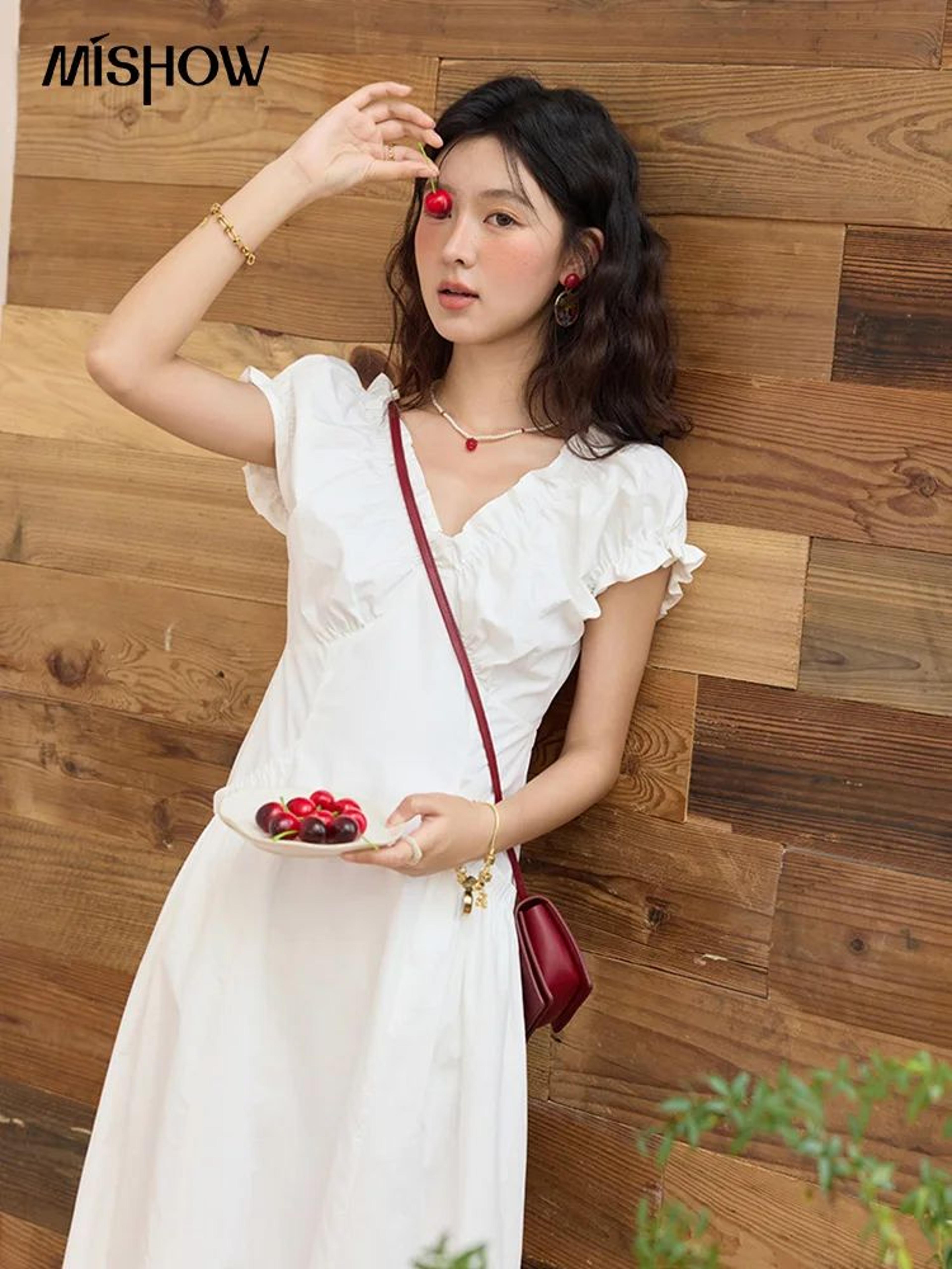 Womens Elegant V Neck Puff Sleeve Midi Dress 2