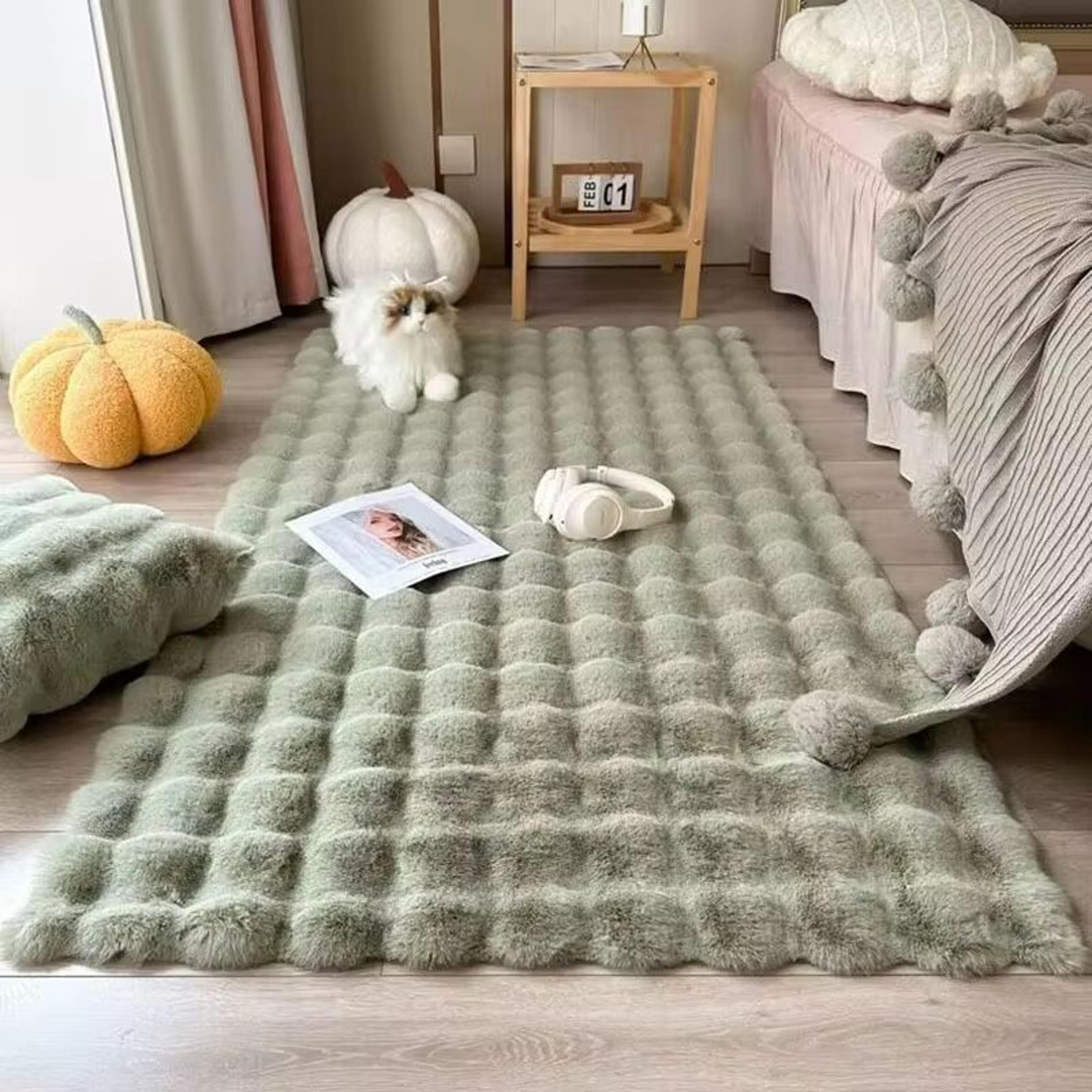 CloudBubbles Plush Faux Rabbit Fur Rug  Soft Bubble Carpet For Cozy Spaces 9