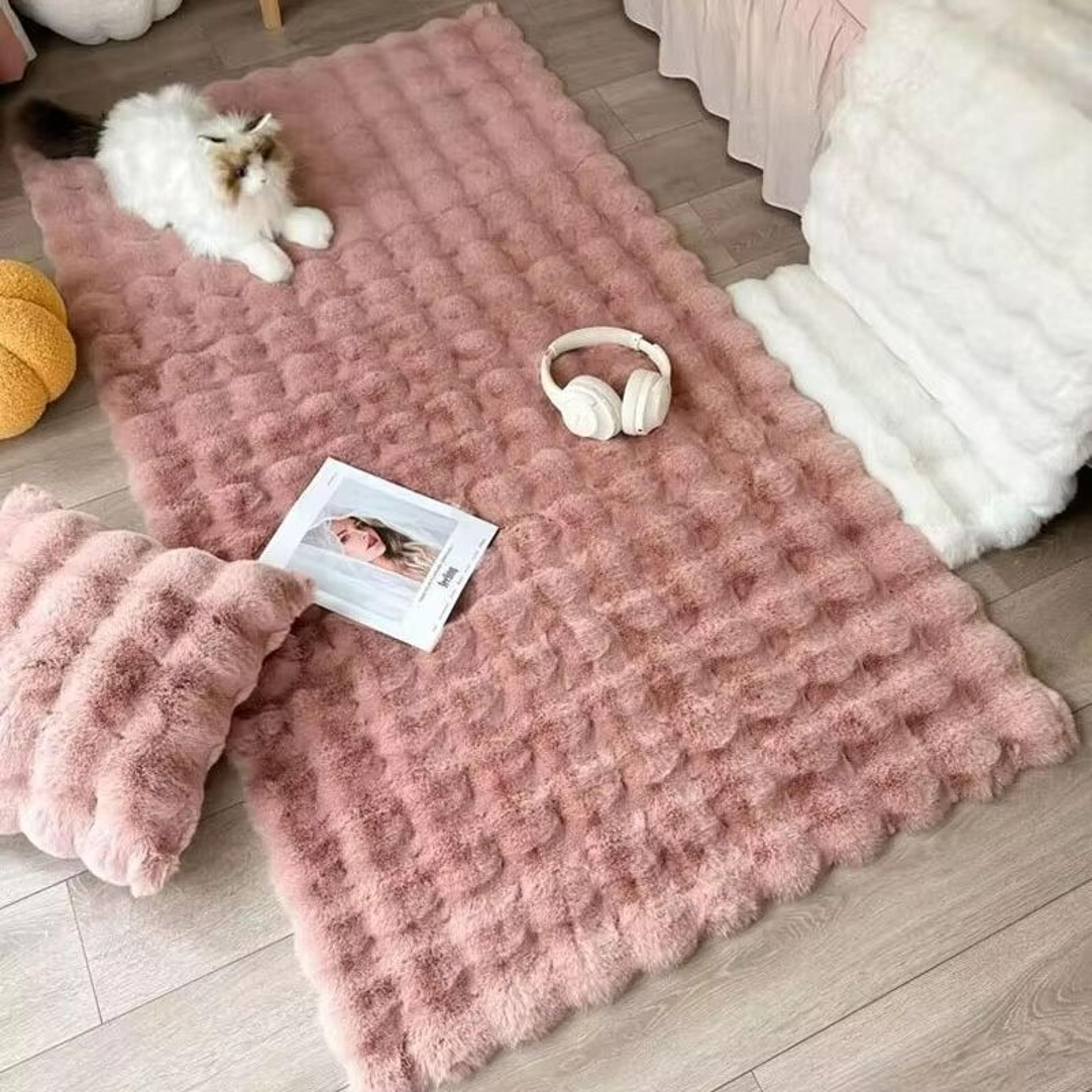 CloudBubbles Plush Faux Rabbit Fur Rug  Soft Bubble Carpet For Cozy Spaces 5