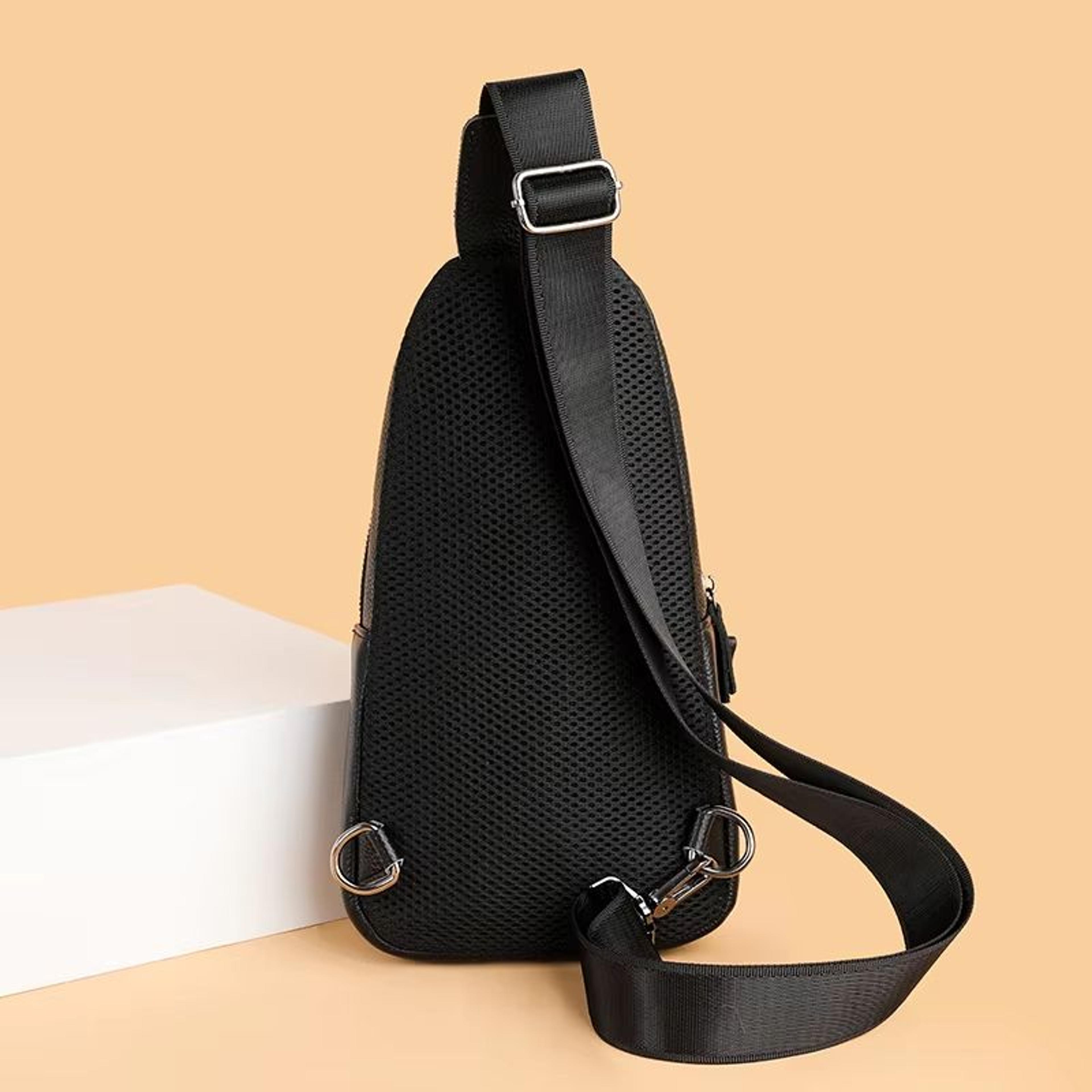 100 Genuine Leather Mens Chest Bag  Casual Crossbody Shoulder Messenger Bag For Daily  Travel Use 3
