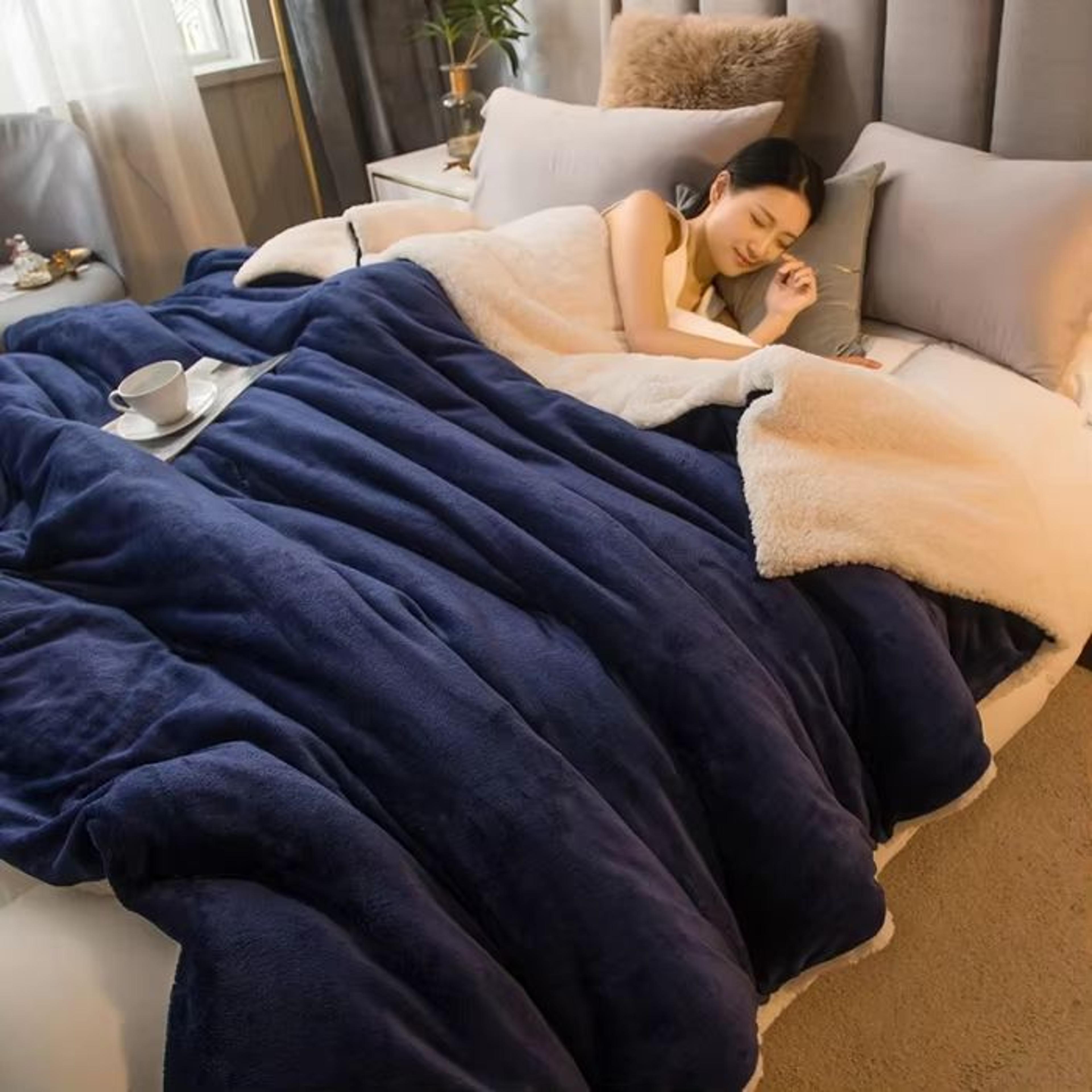 Luxury DoubleSided Wool Throw Blanket  Warm Winter Bedspread  Cozy Queen Cover 7