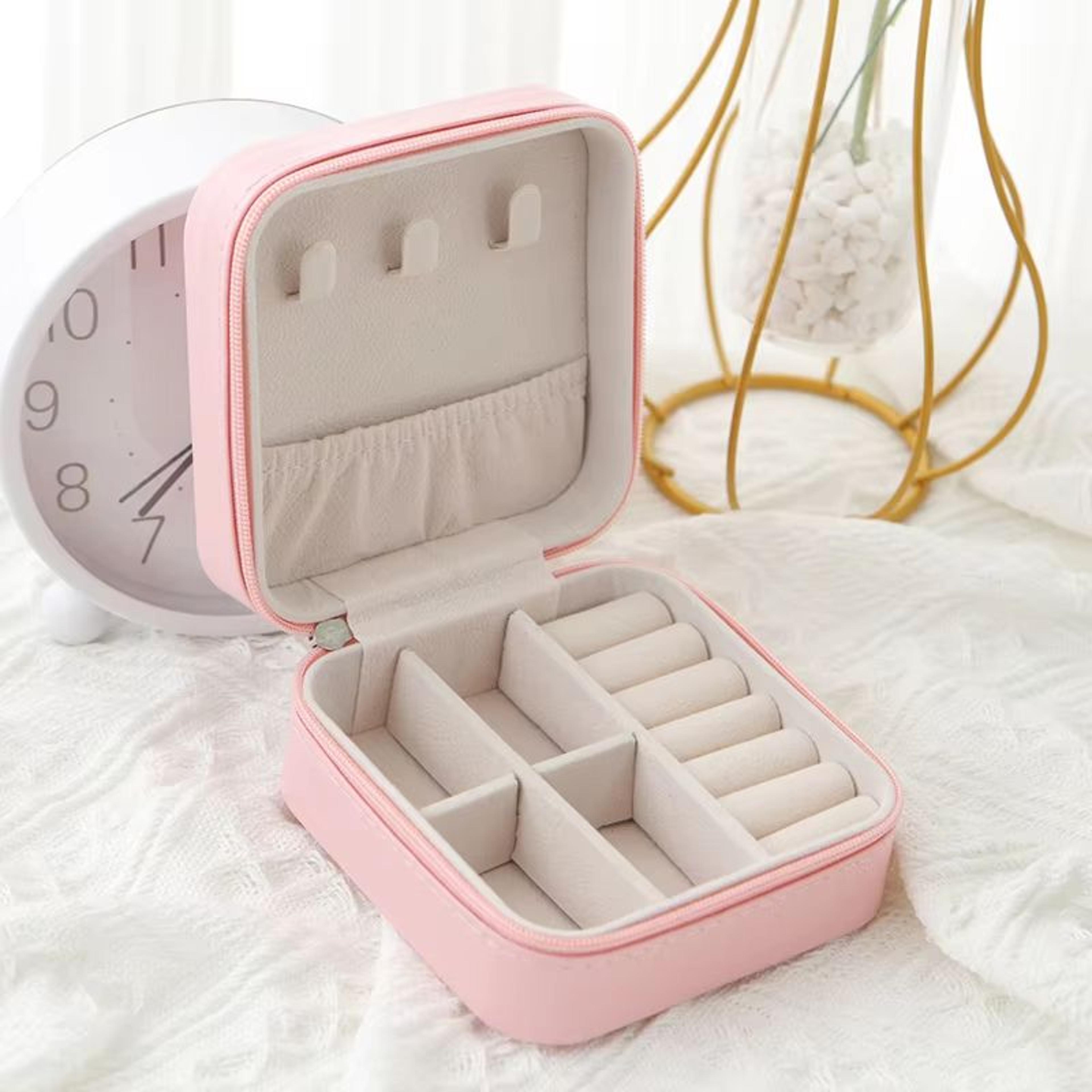 Single Layer Travel Jewelry Box Ladies Leather Jewelry Storage Box In Classic Black White And Fashi 4