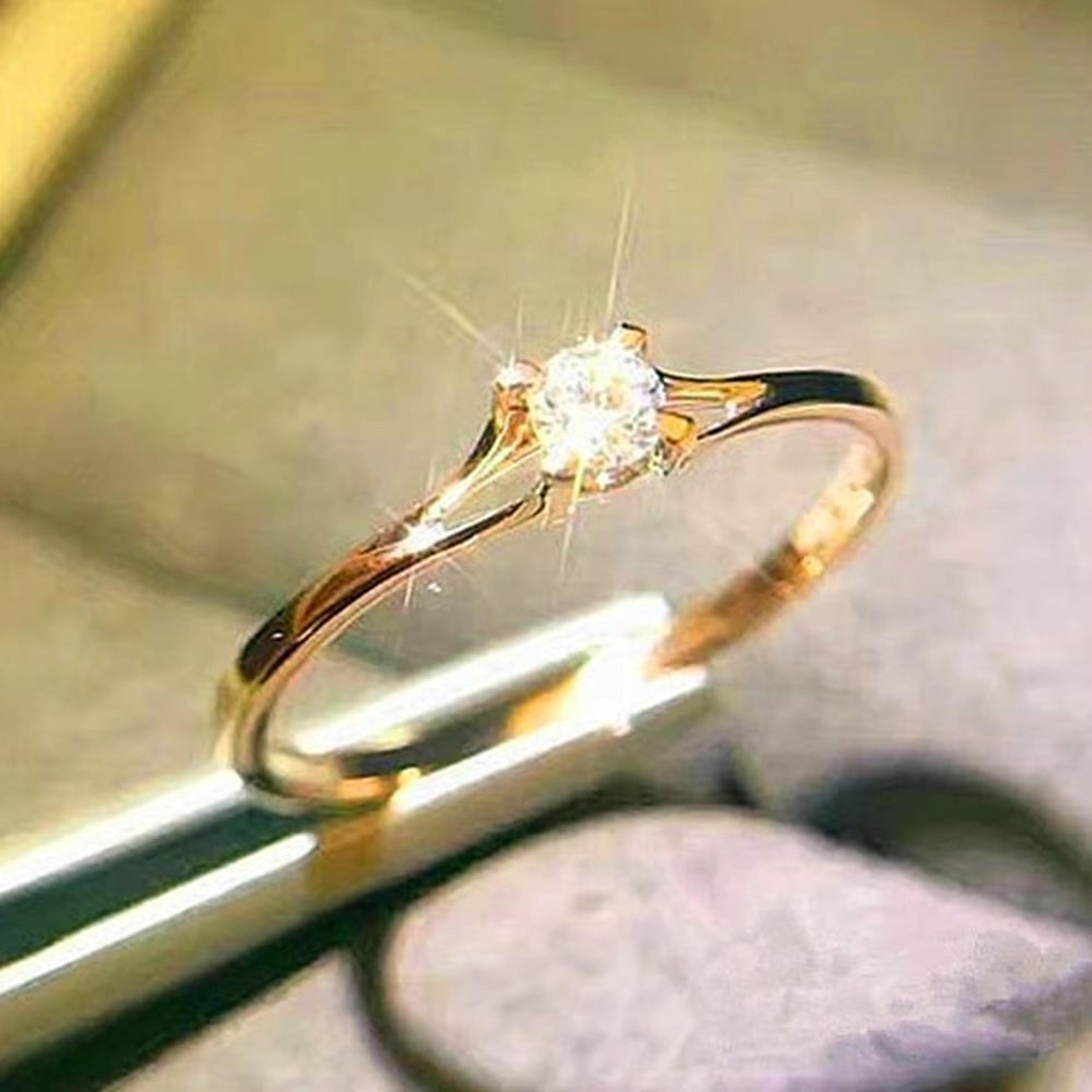 Minimalist 4mm Cubic Zirconia Womens Wedding And Engagement Band 6