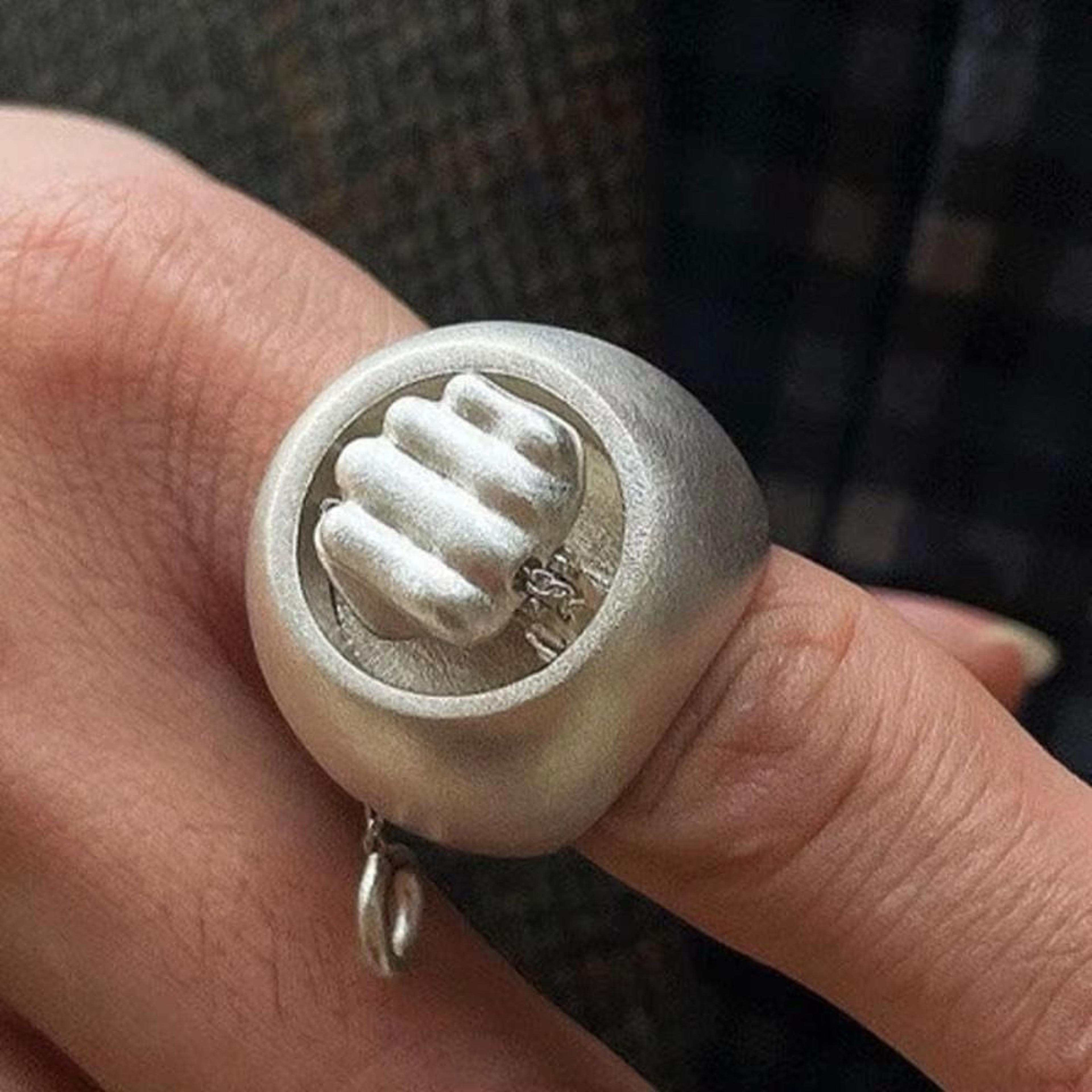 SpinFreak Prank Finger Spinner Ring  Retro PopUp  Stress Relief Ring 2