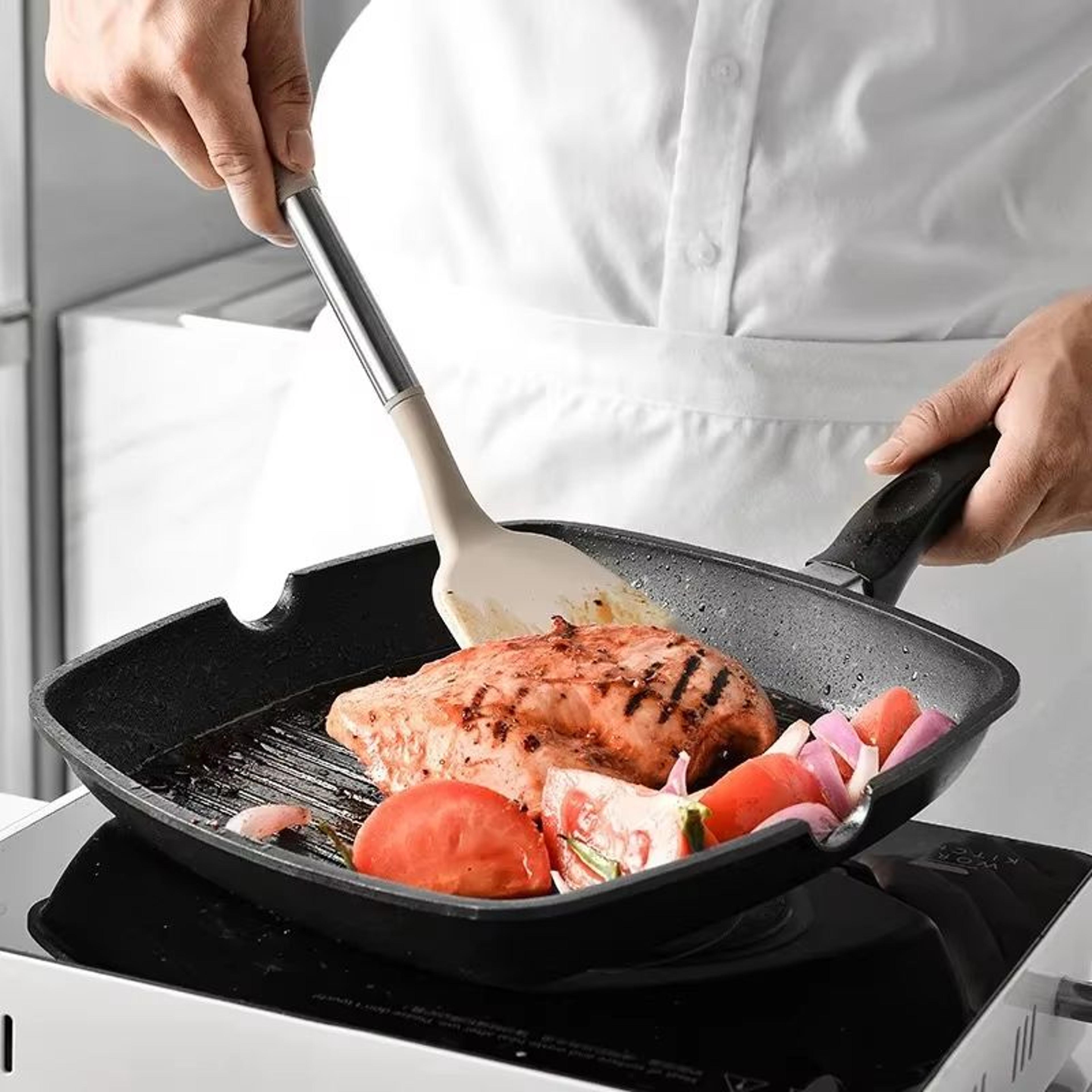 12Piece 360 Rotating Base Silicone Kitchen Utensil Set HeatResistant NonToxic Cooking And Baking To 1