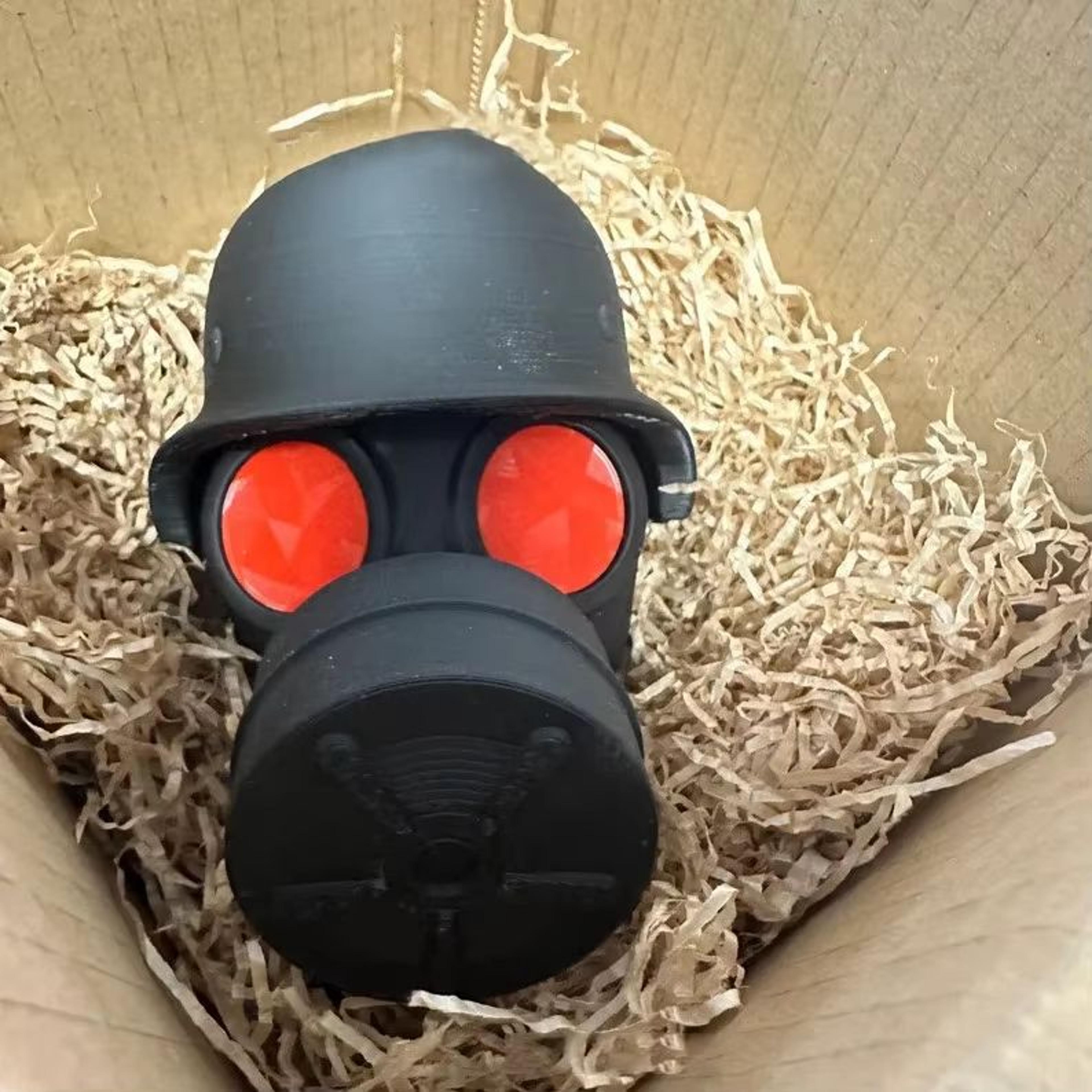 3D Trailer Hitch Ball Cover With Steel Helmet And Gas Mask Design Rust Protection Accessory 7