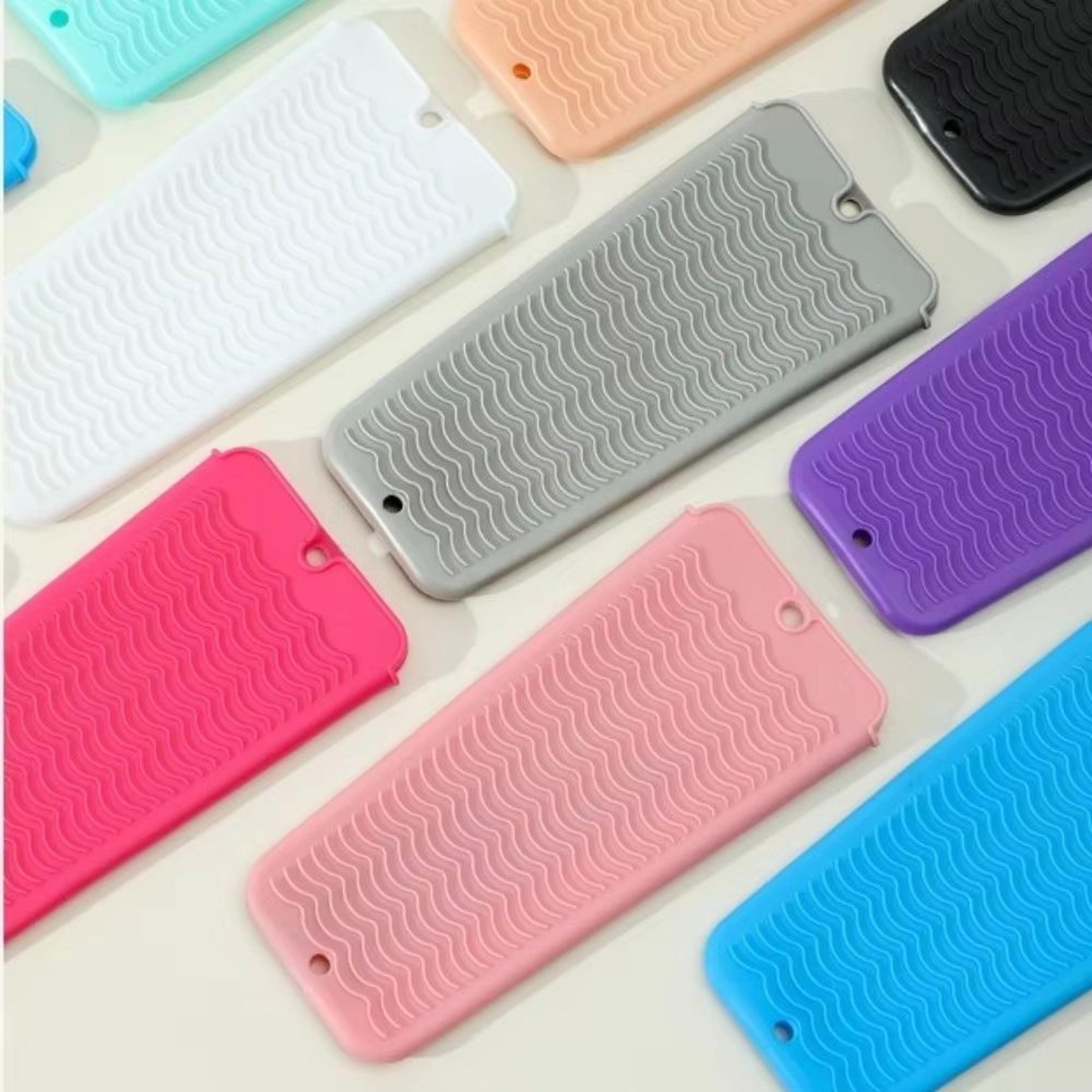 Heat Resistant Silicone Hair Styling Mat And Travel Pouch 4