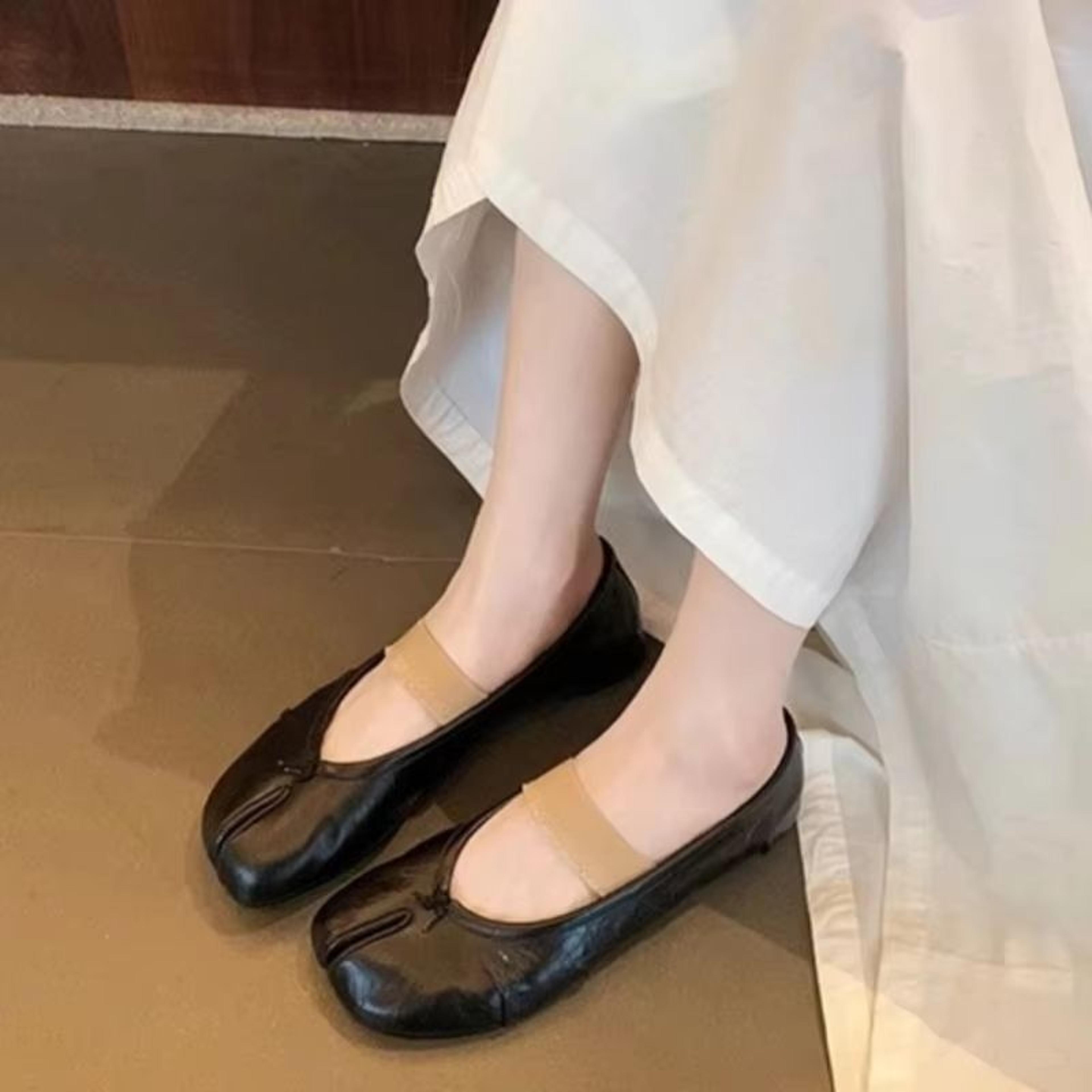 Heritage Tabi Split Toe Flat Sneakers For Women 3