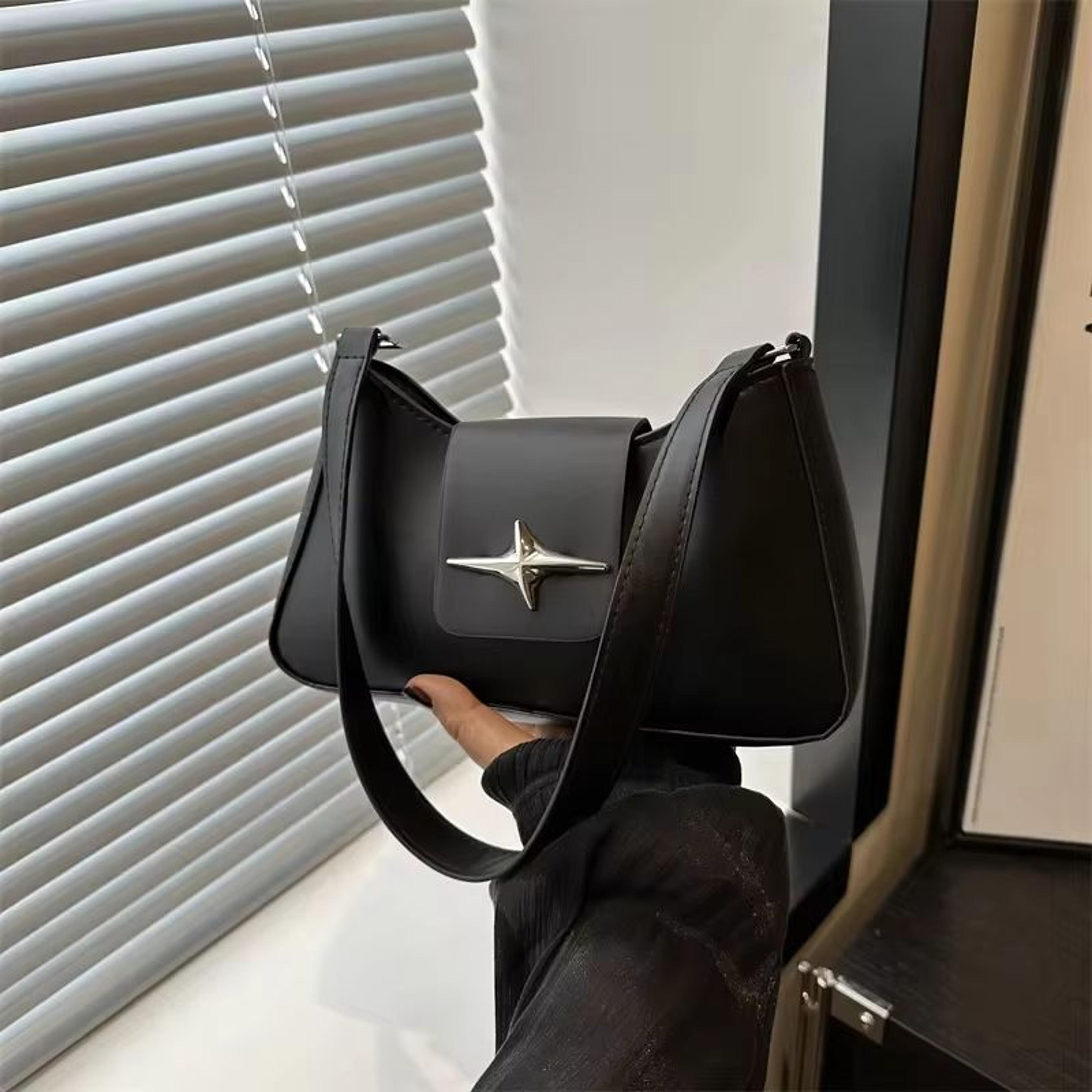 y2k vintage mini saddle underarm bag in pu leather with wide strap