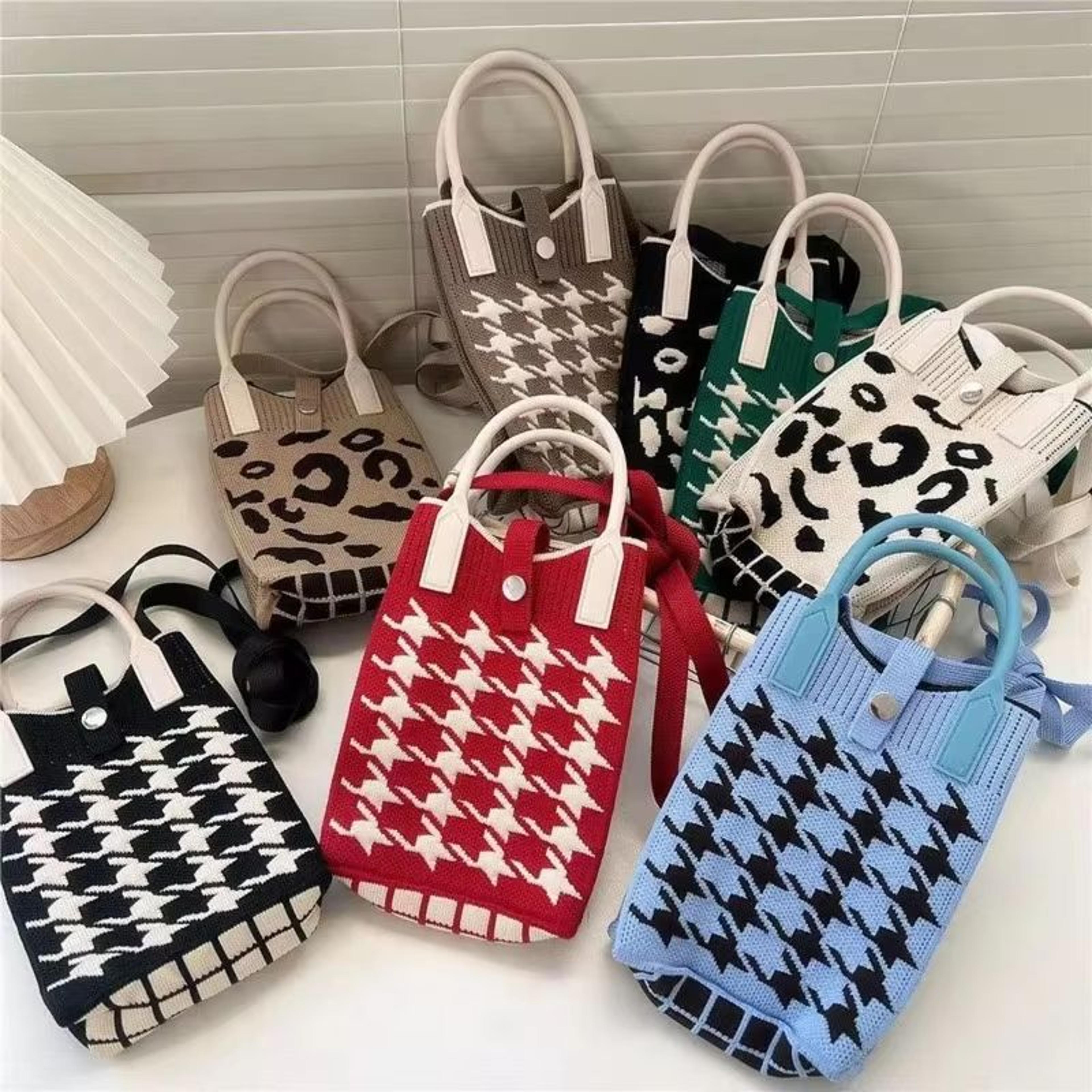Knitted Crossbody Phone Bag With Adjustable Shoulder Strap 0