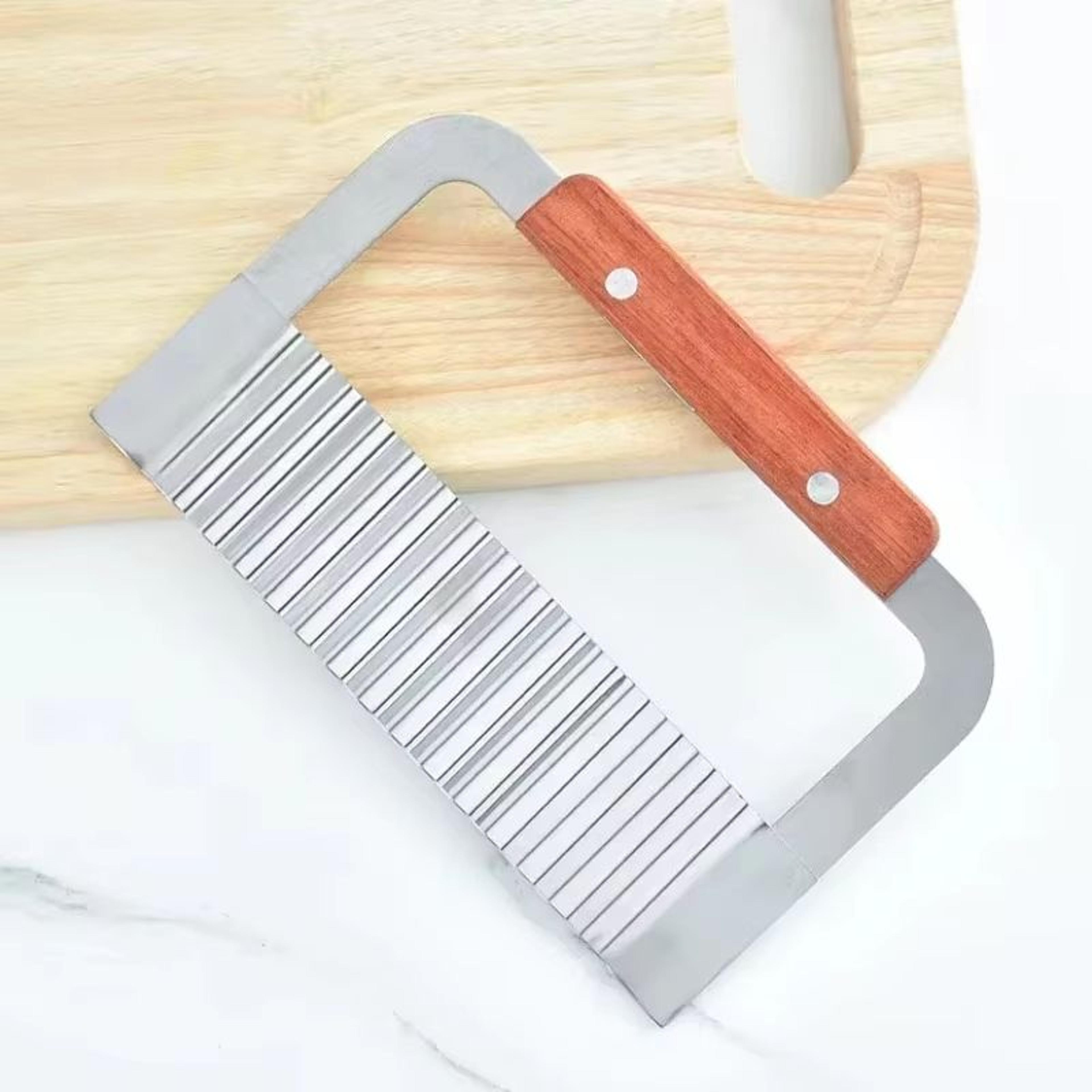 Stainless Steel Crinkle Cutter Knife With Wooden Handle For Wavy Potato Chips 1