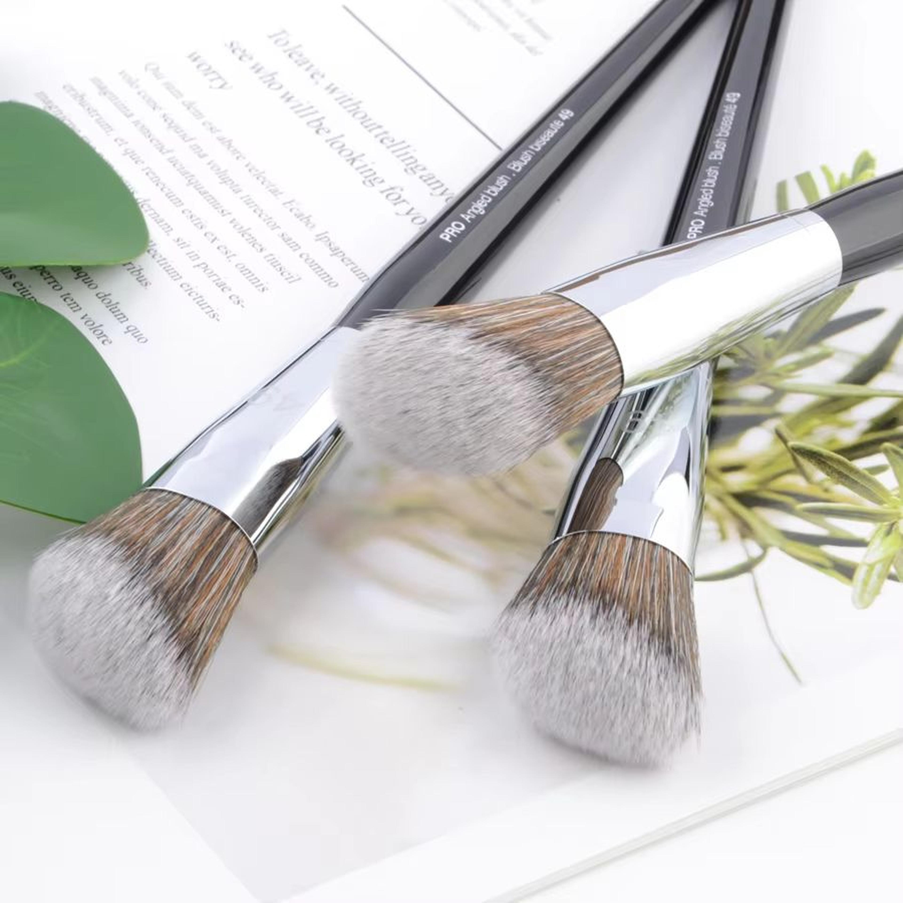 Pro Angled No49 Blush Brush With Wood Handle  Precision Angled Makeup Brush For Powder Contour  Ble 4
