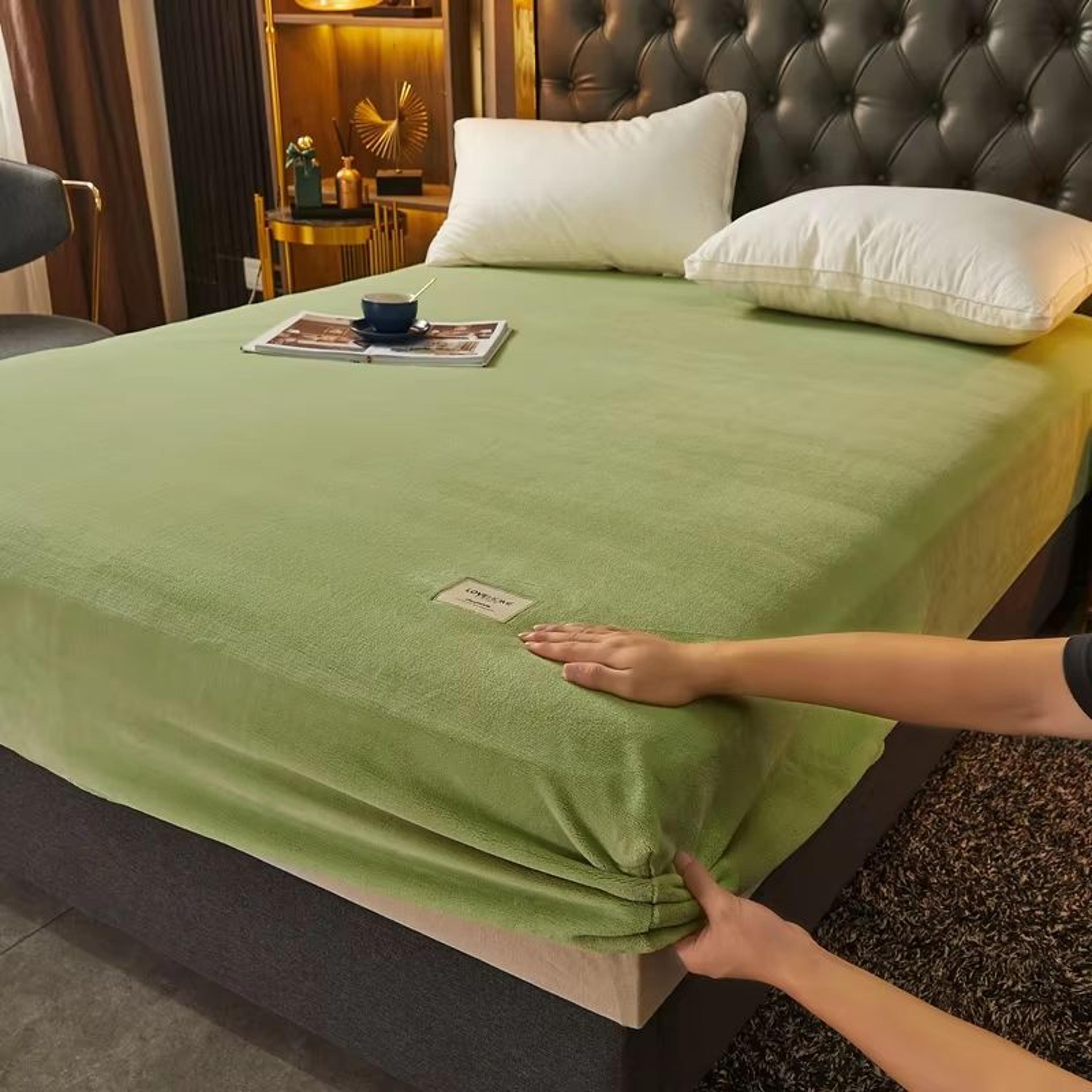 Soft Velvet Fitted Sheet Non Slip Elastic Mattress Cover Warm Plush Bed Protector 4