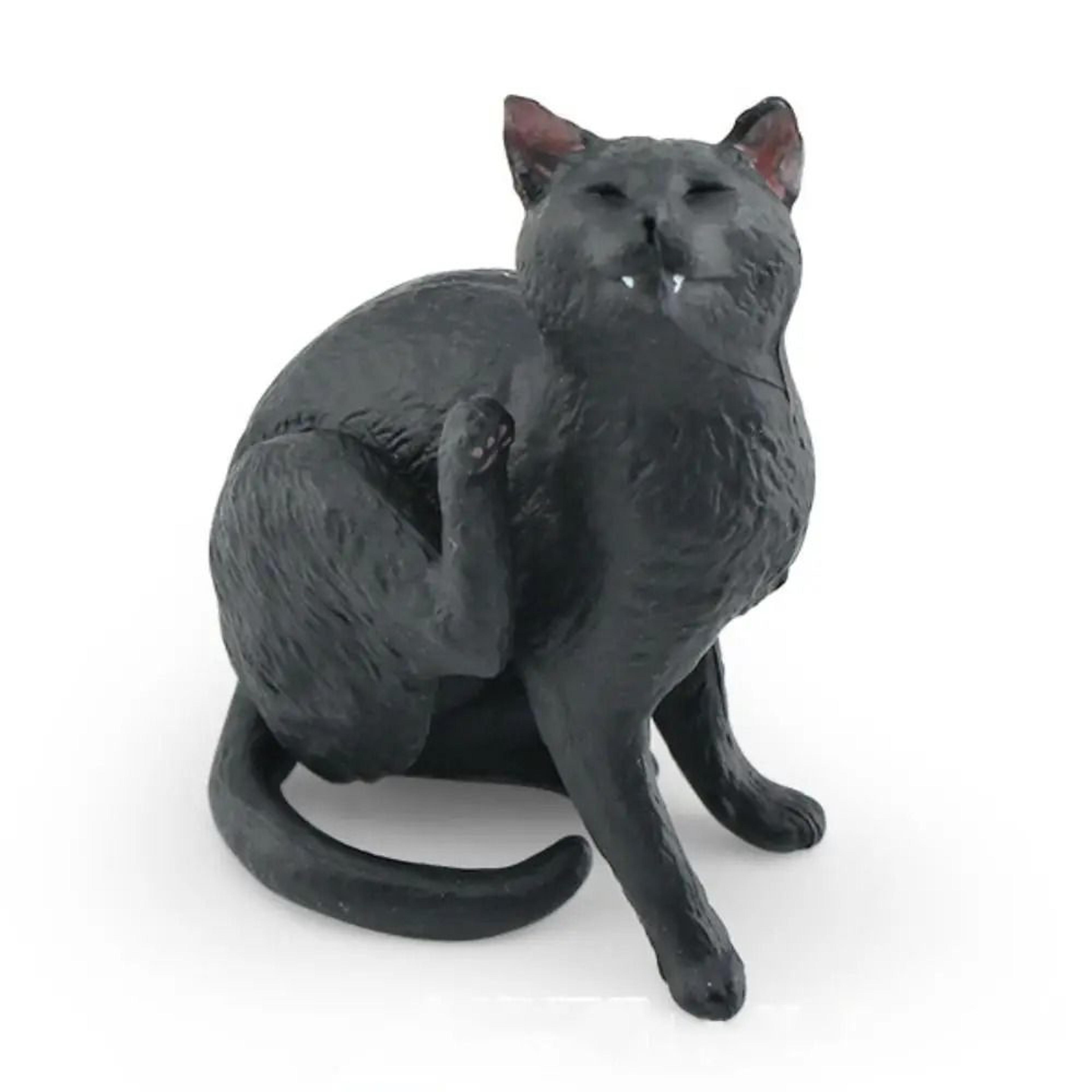Cute Lying Orange Cat Figurine Mini Realistic Desk Decor Ornament 1