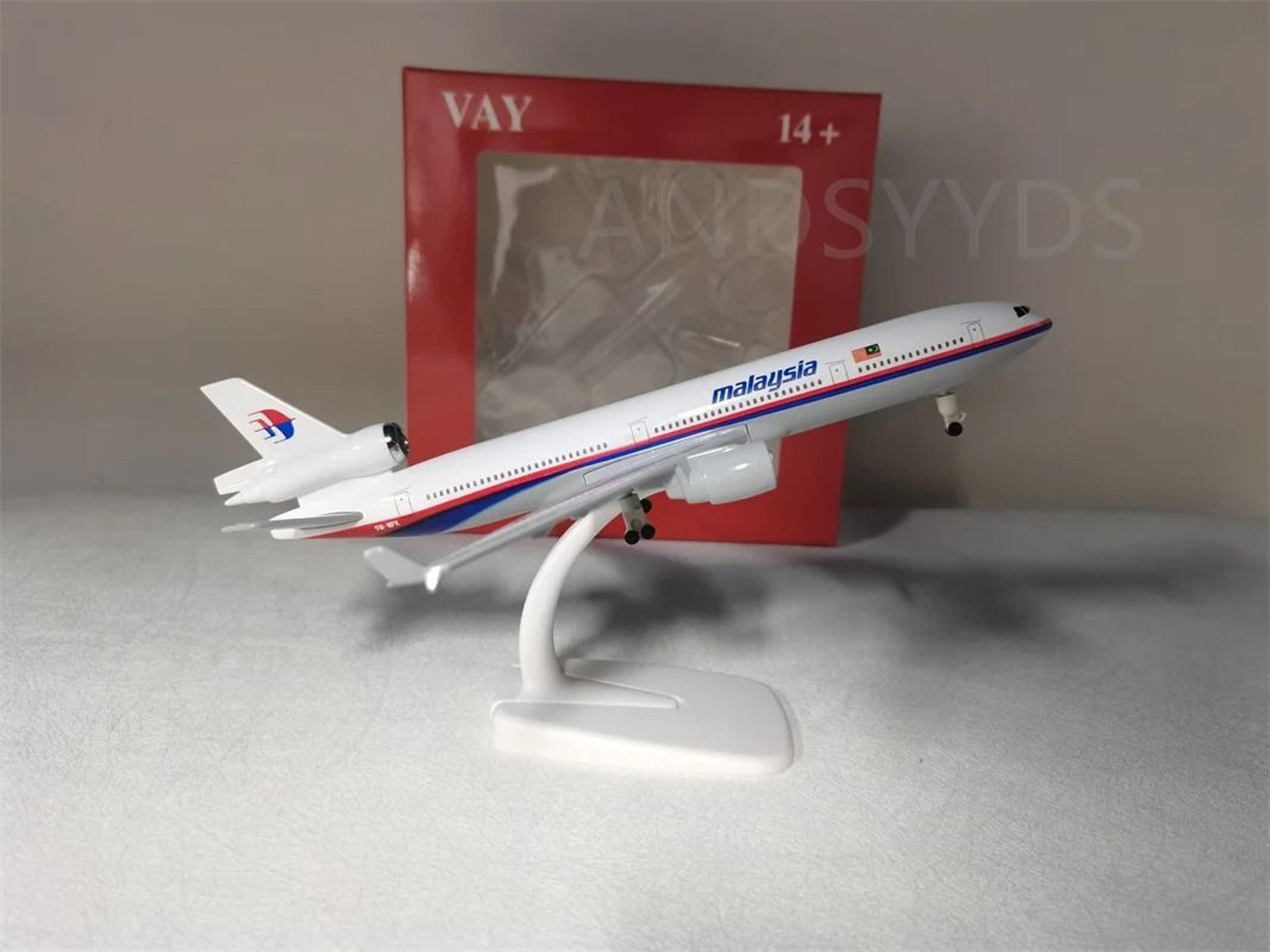 20cm MD11 Diecast Aircraft Model KLM  Cargo Airlines Metal Plane Decor 2