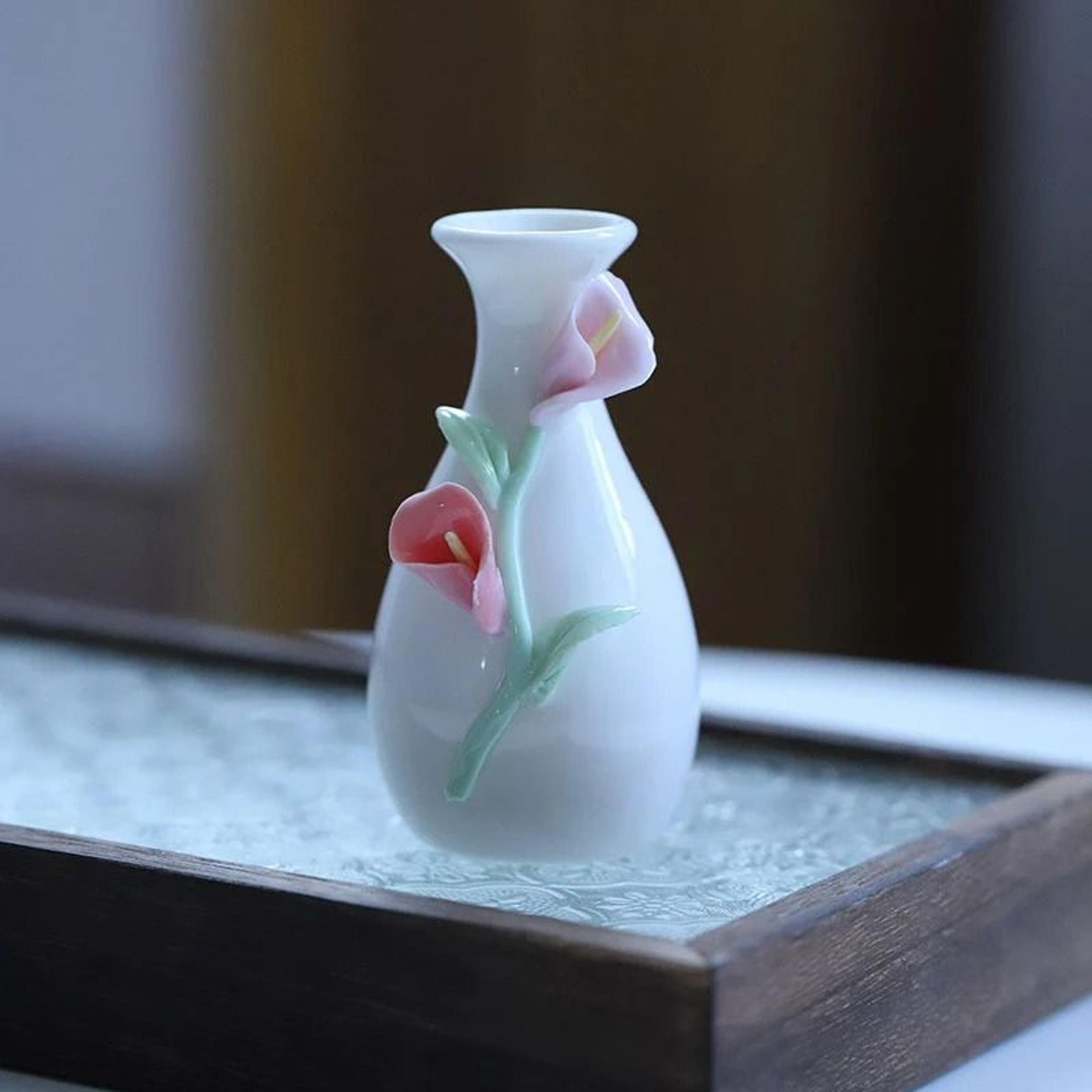 Chinese Style Mini Ceramic Vase Cotton Swab Jar Toothpick Holder Desk Decor 22