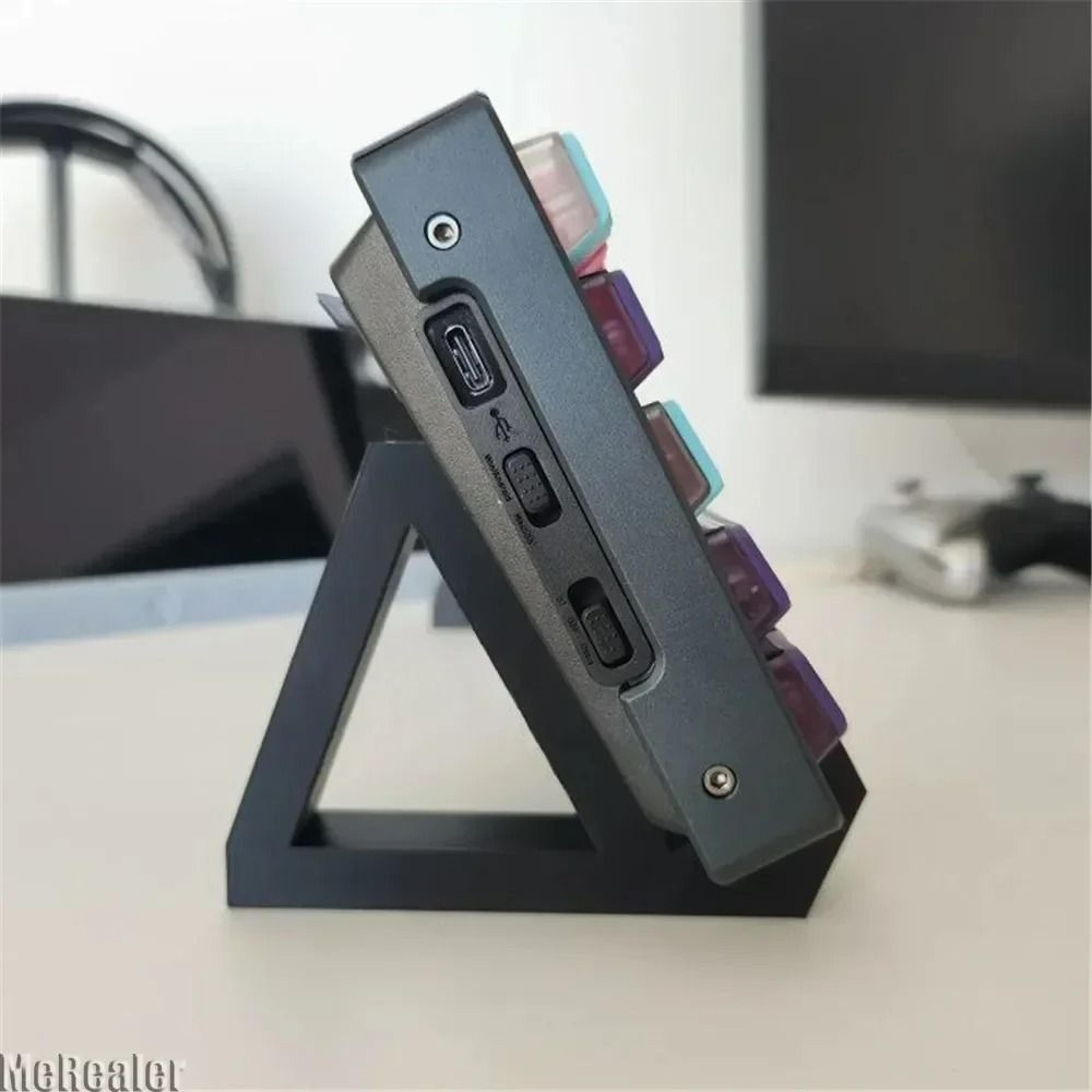 3D Printed Mechanical Keyboard Display Stand  MultiLayer Desktop Rack Holder 1