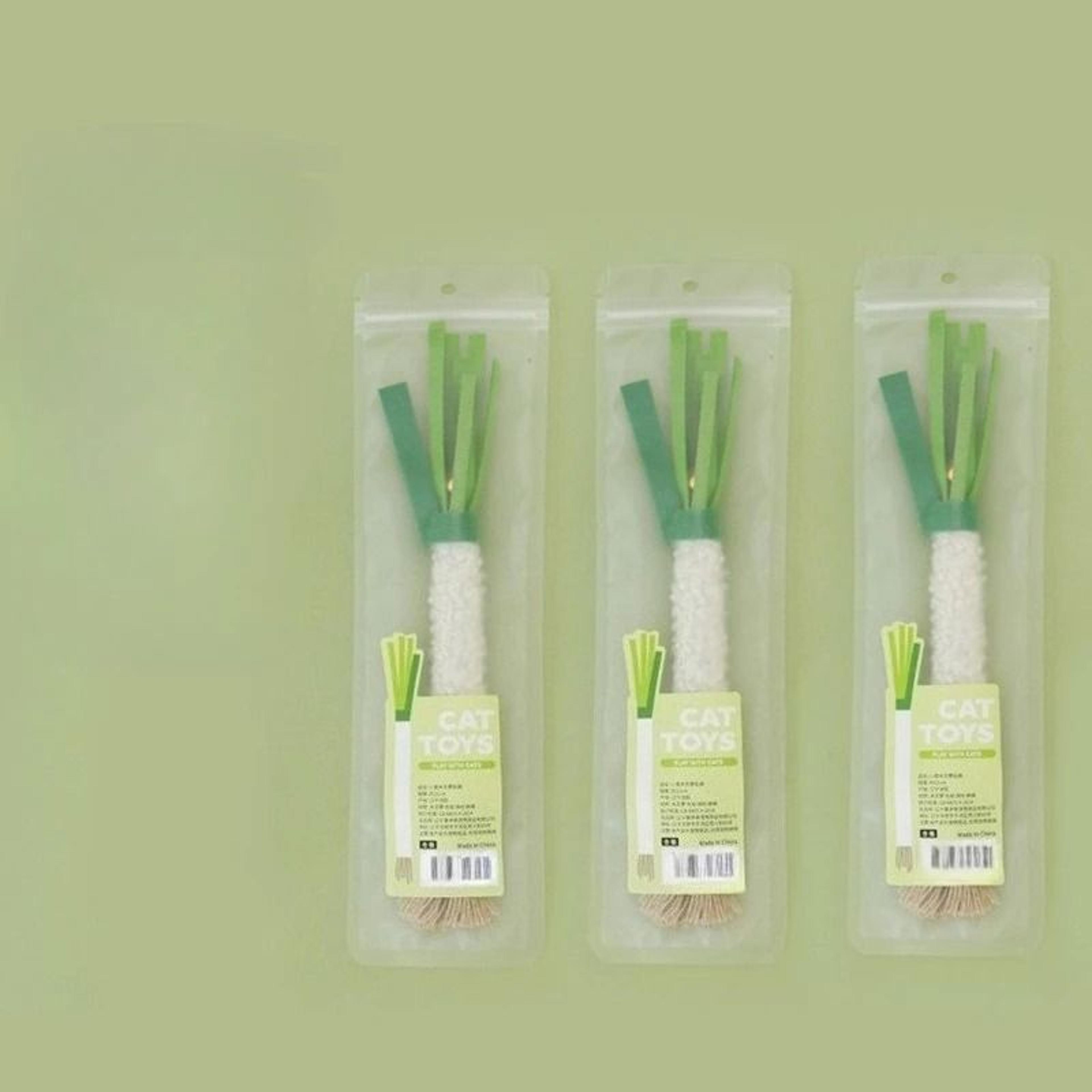 3Piece Silver Vine Scallion Cat Chew Toy Set For Teeth Cleaning And Interactive Play 9