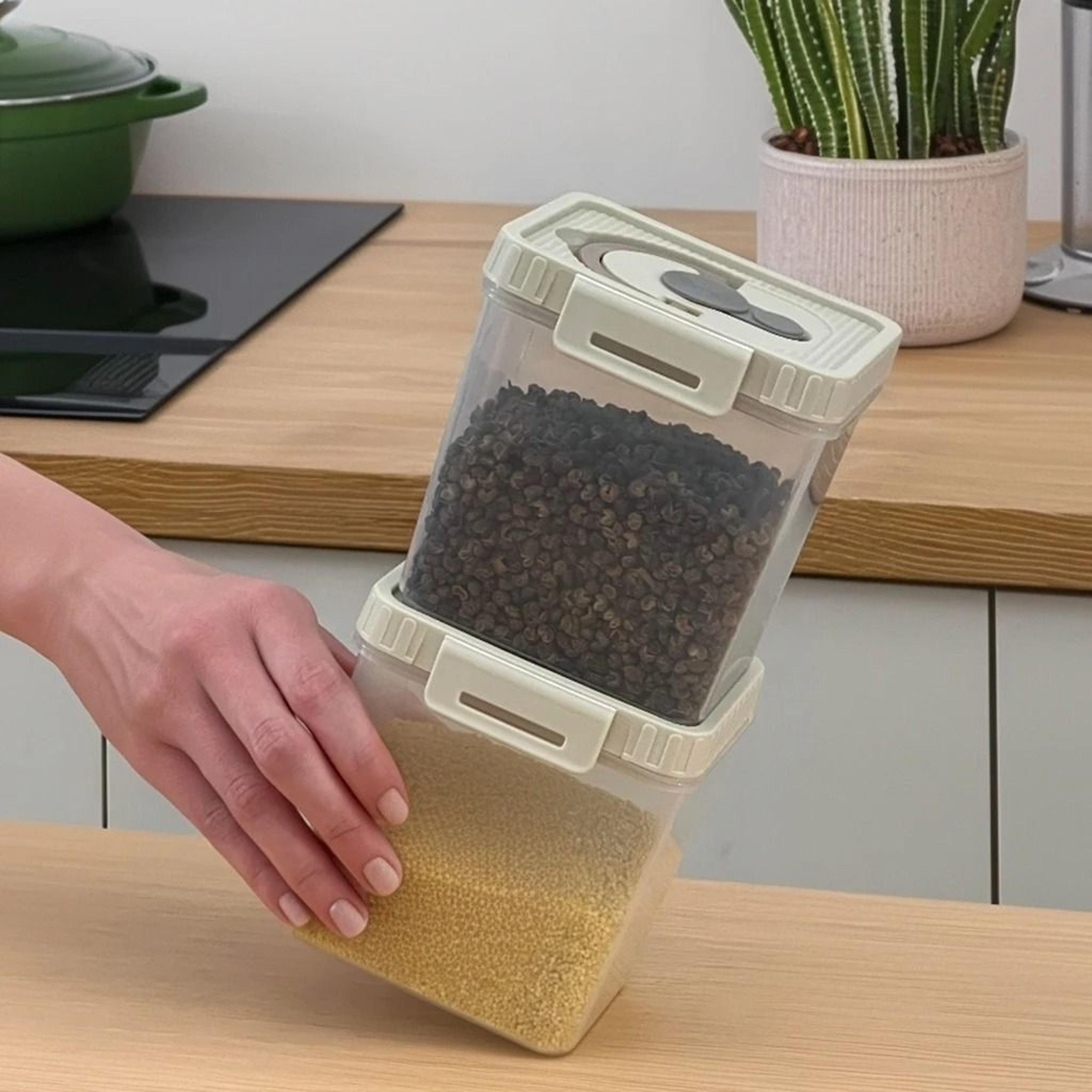 MoistureProof Cereal  Dry Food Storage Container With Handle And Sealed Lid 3