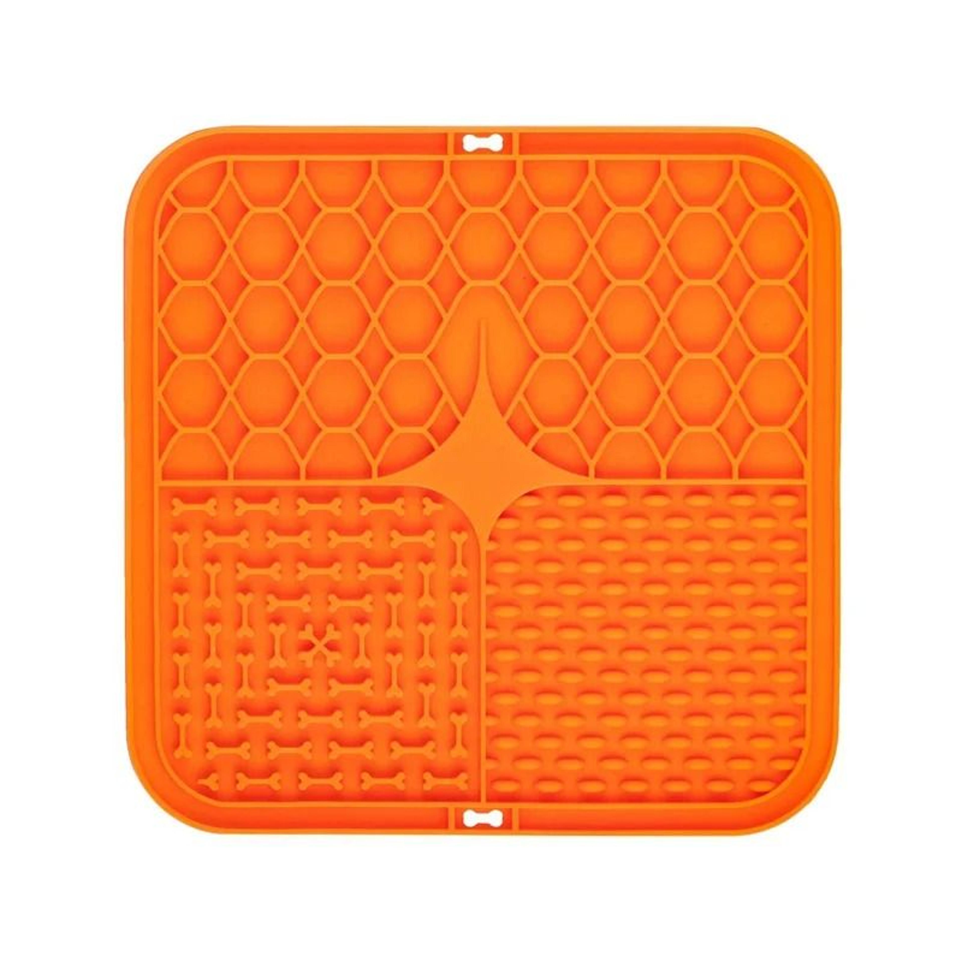 Pet Lick Mat Slow Feeder Silicone Dog Treat Mat For Bathing Grooming And Anxiety Relief 10