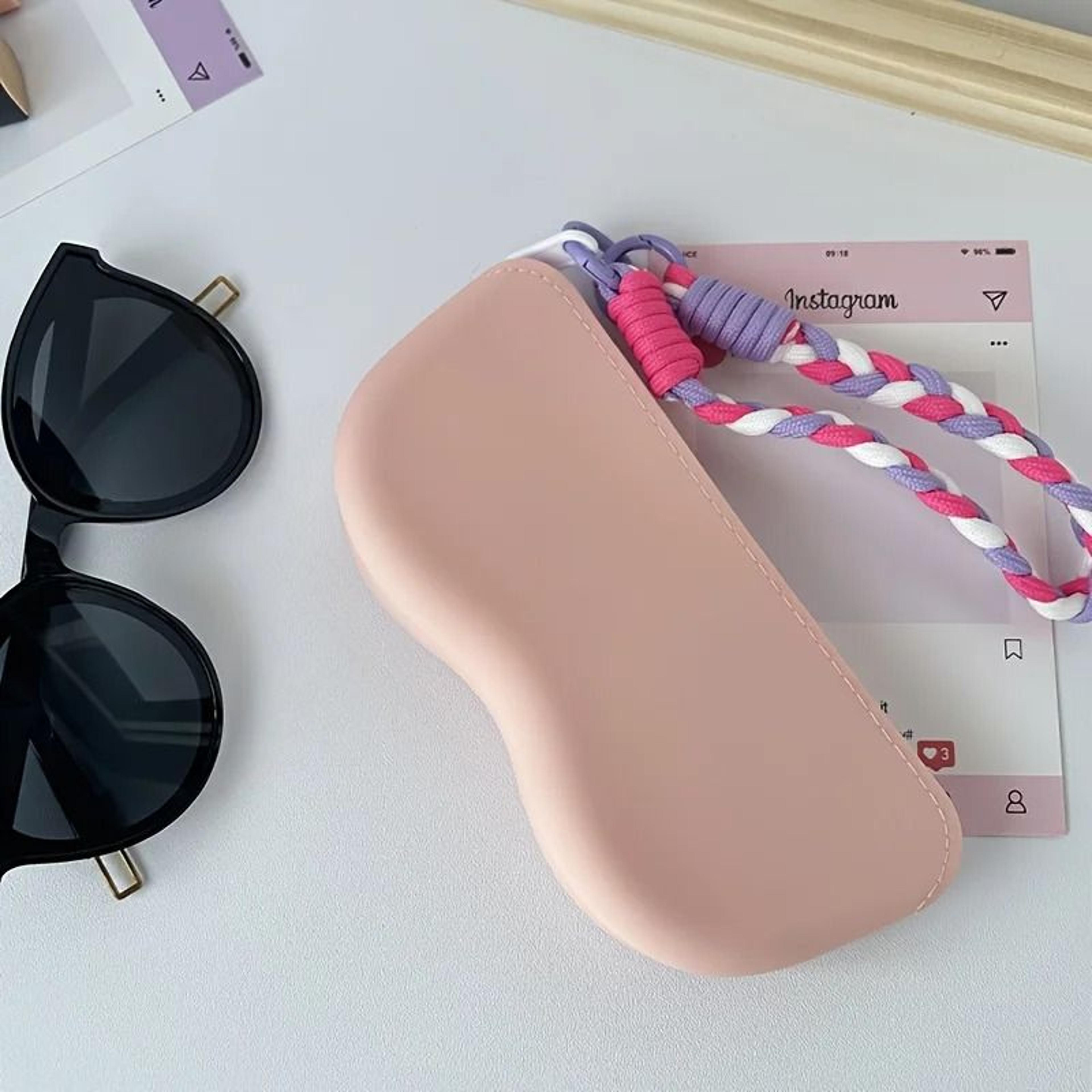 Soft Silicone Glasses Case With Zipper And Lanyard 4