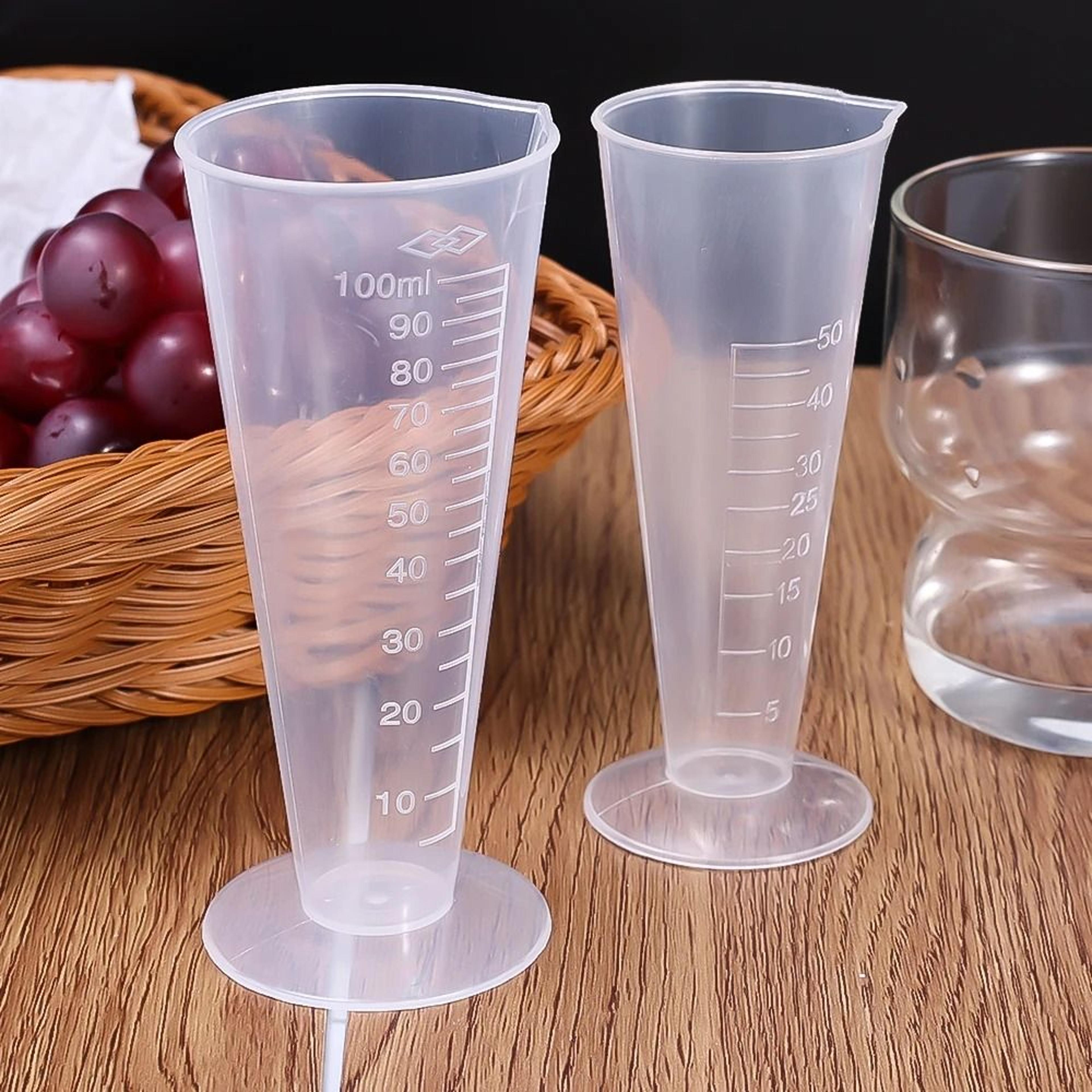 Transparent Graduated Measuring Cup With Pour Spout Plastic Mixing Beaker For Kitchen And Craft Use 1