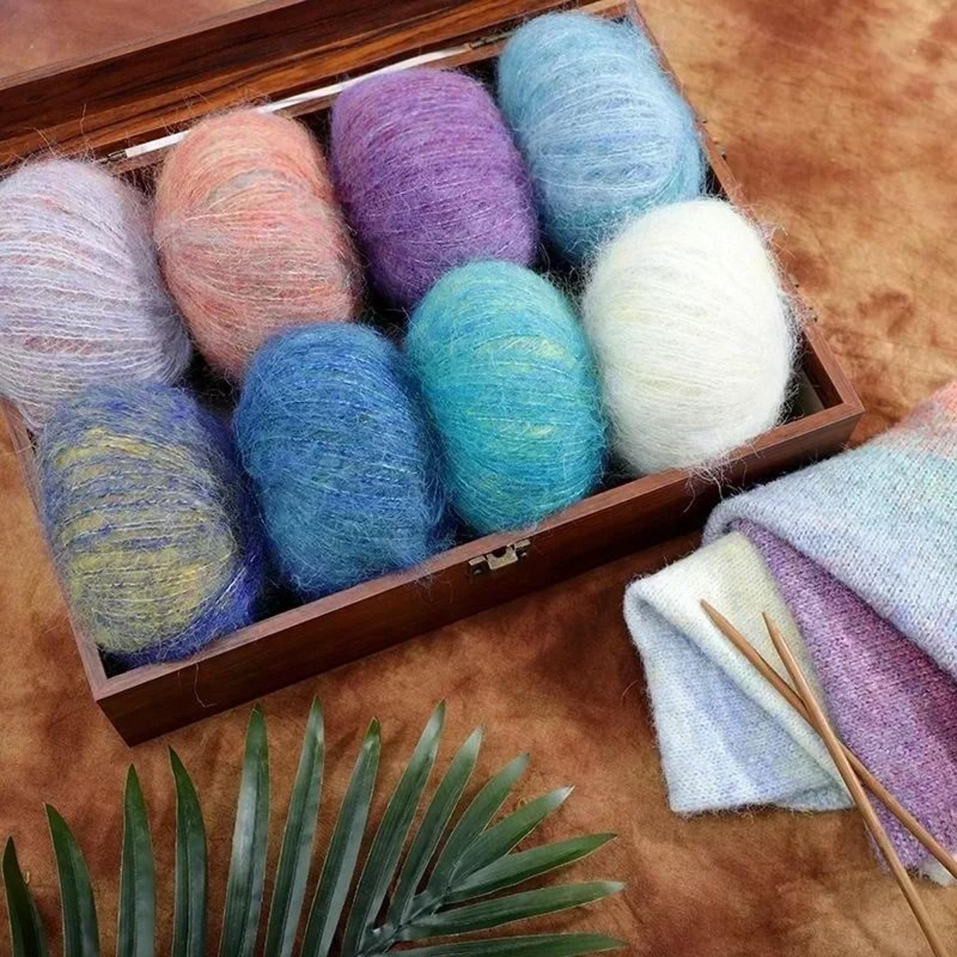 18 Oz Hand Dyed Gradient Chunky Wool Yarn For Crochet Knitting  Cozy DIY Crafts 4