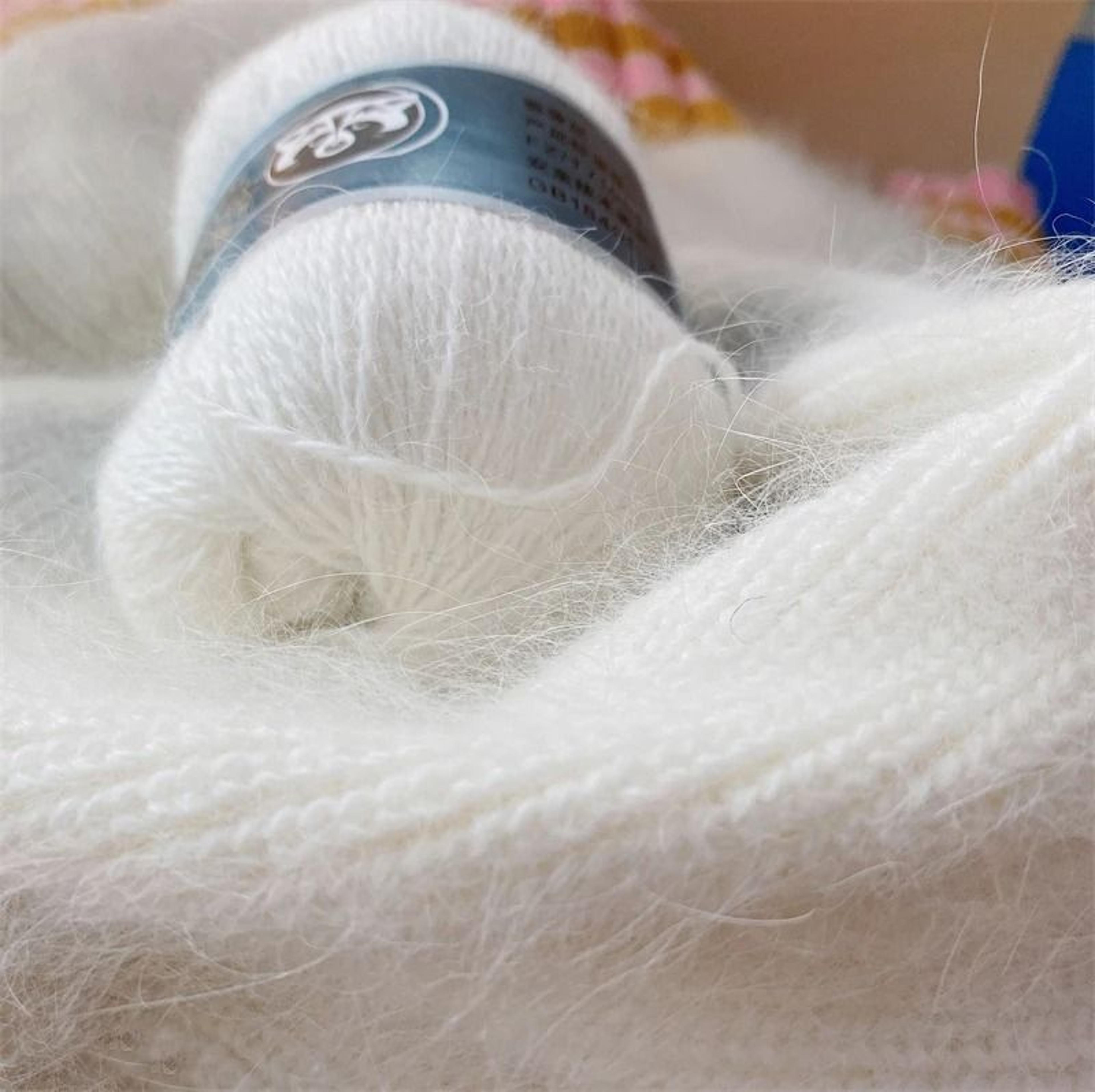 Luxury Plush Mink Style Knitting Yarn Set 5 Pieces For Cozy Sweaters Scarves And Winter Crafts 3