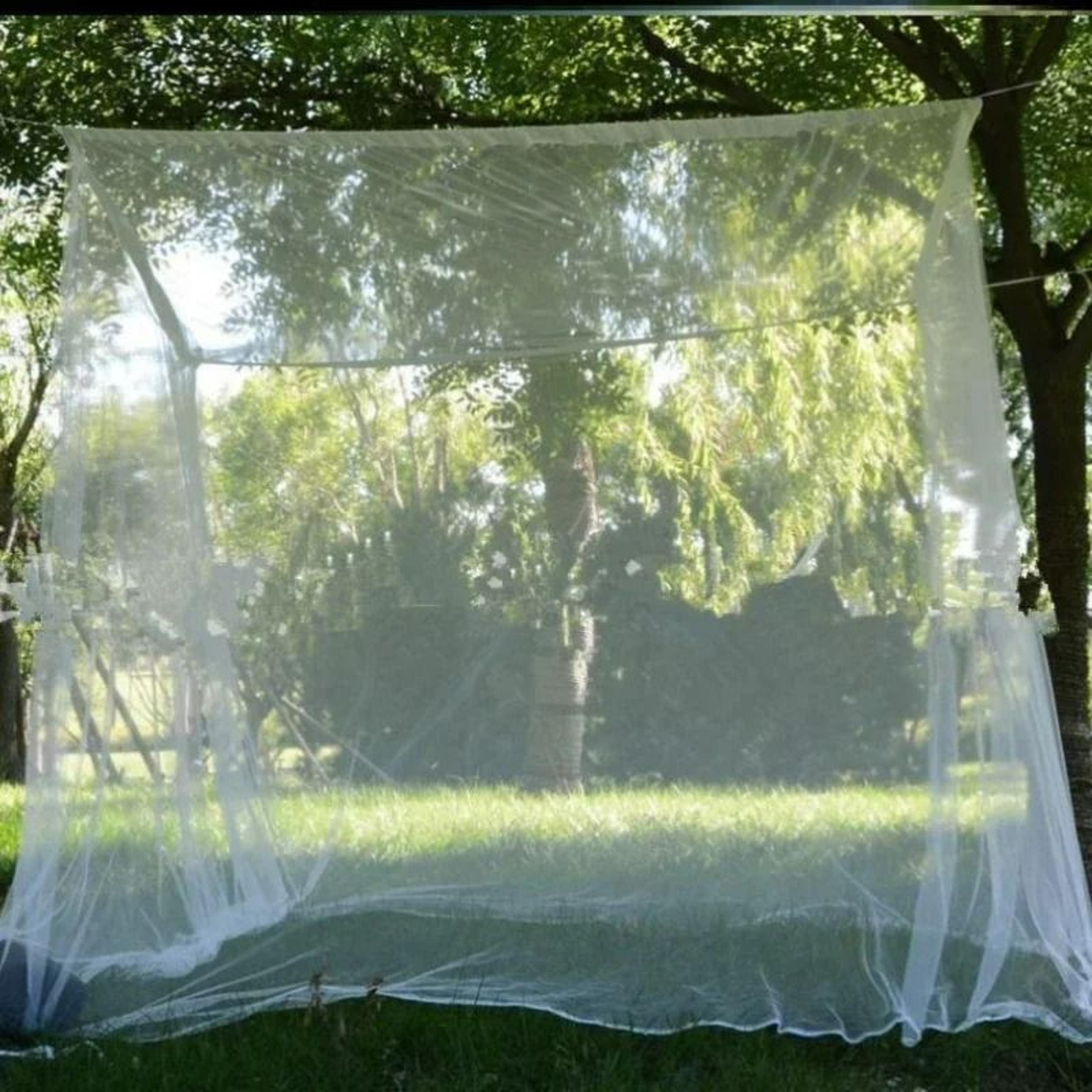 Lightweight Foldable Camping Mosquito Net For Outdoor Sleeping 2