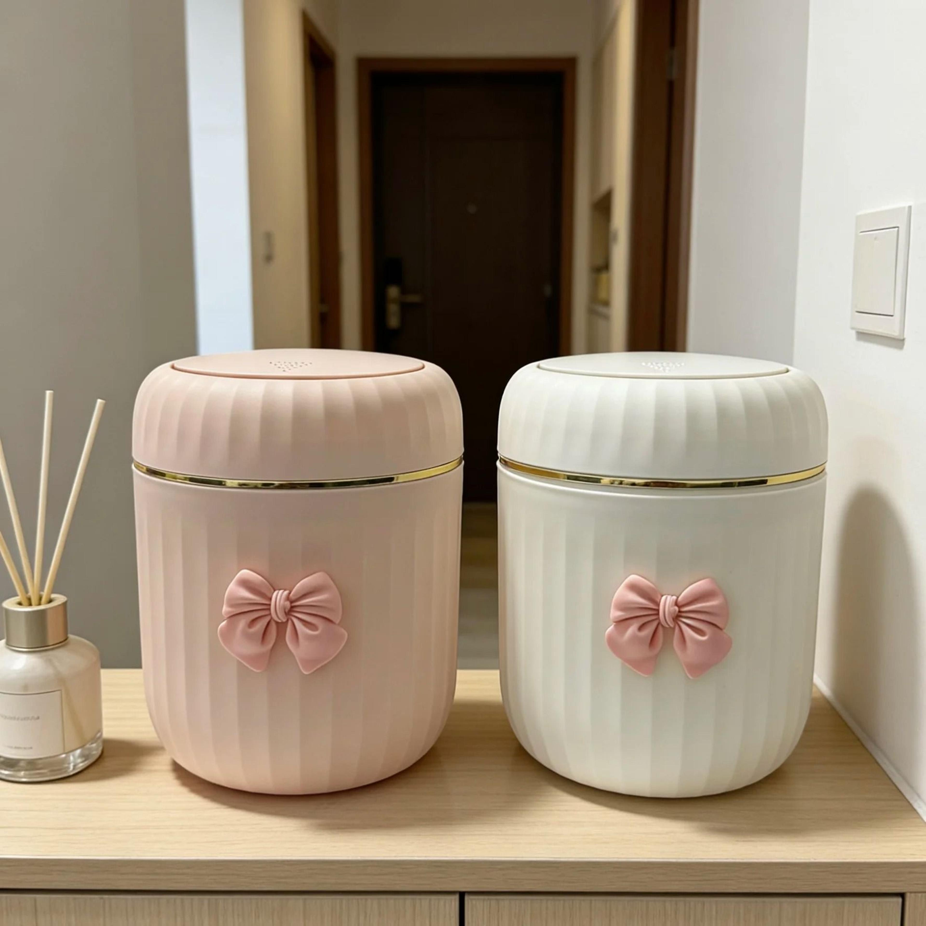 Bow Decor Press Open Mini Desktop Trash Can 3