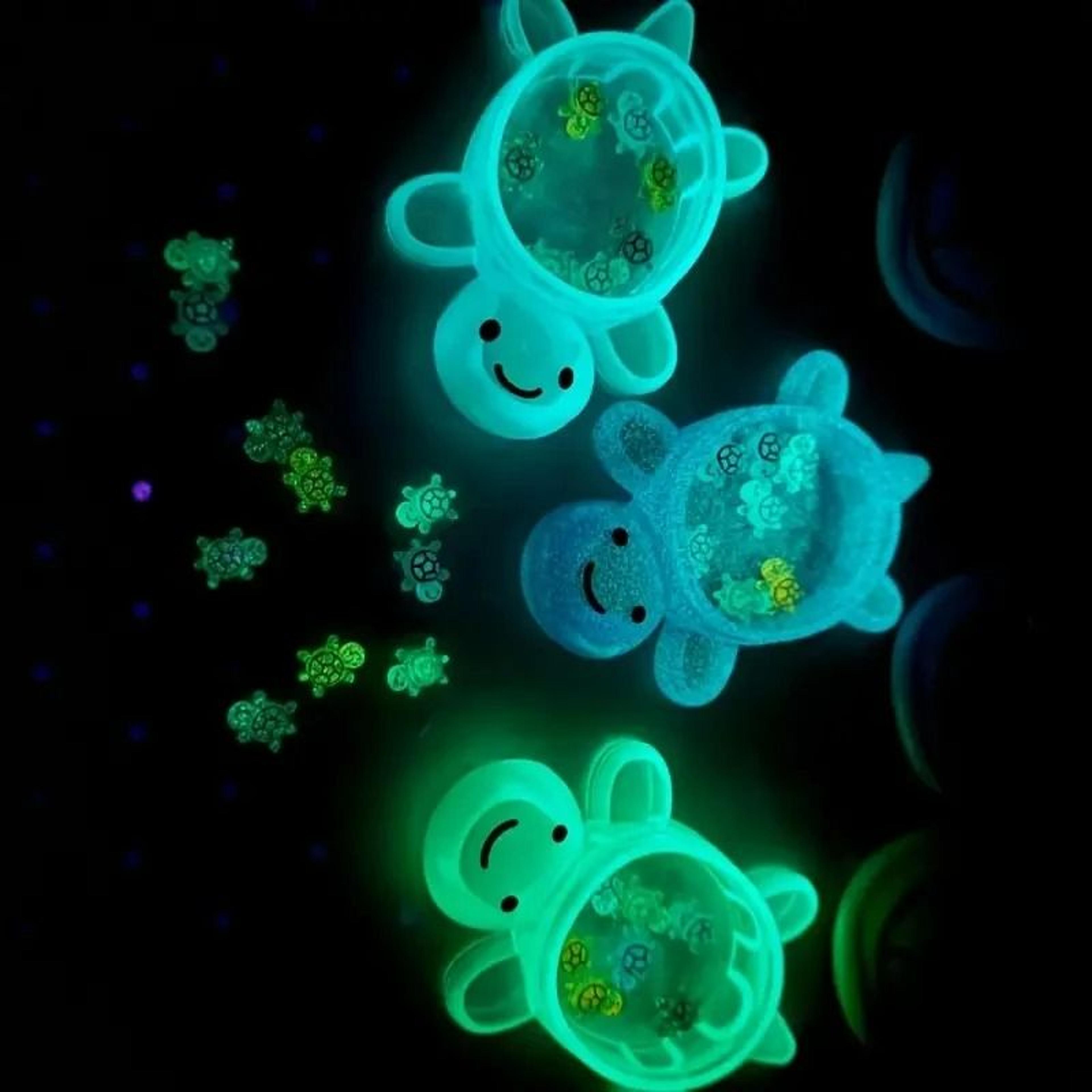 31 Piece Glow In The Dark Turtle Decoration Set 3