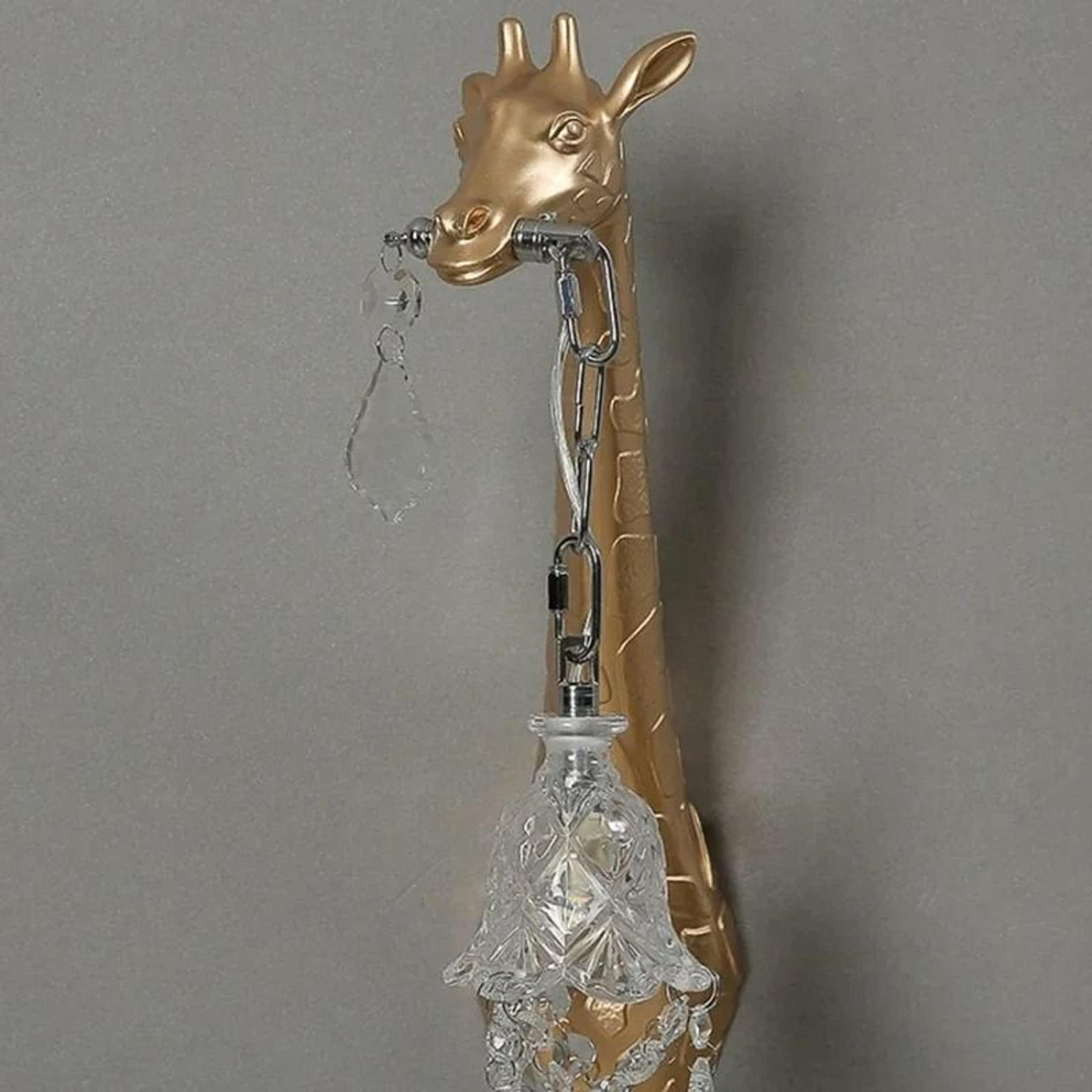 Golden Giraffe Resin Wall Sconce 4