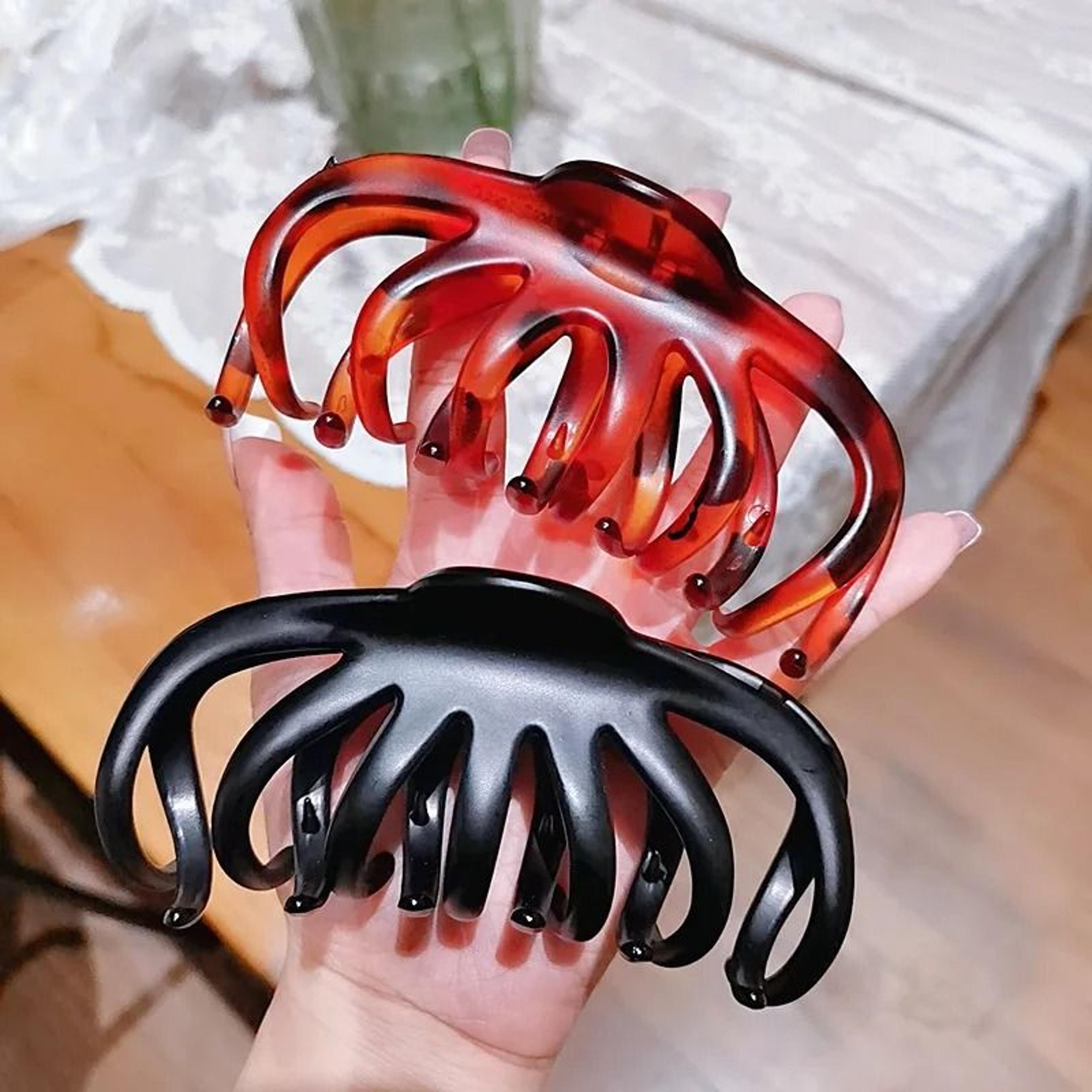 LunaGrip Large Hair Claw 4