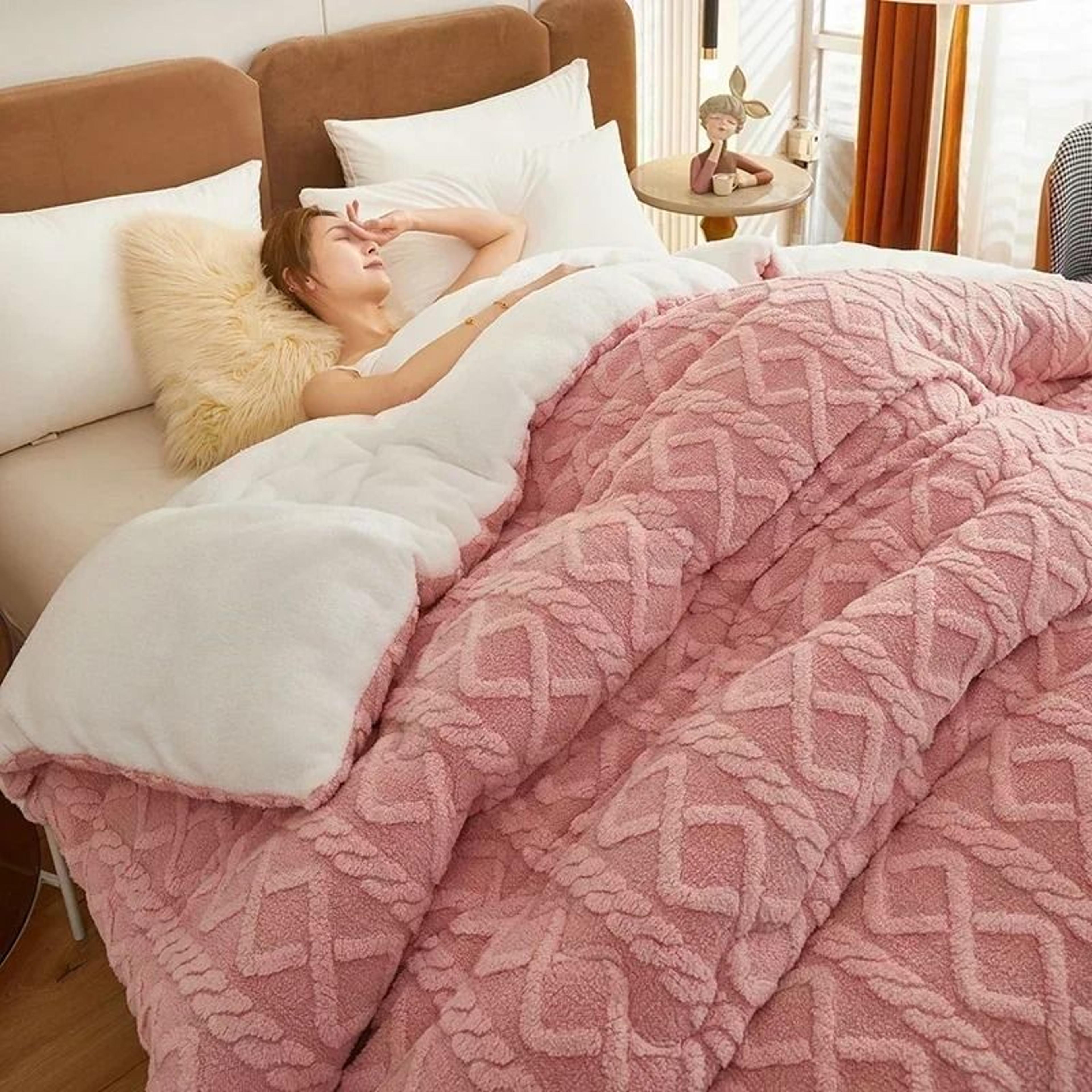 CloudHaven Thick Winter Blanket 7