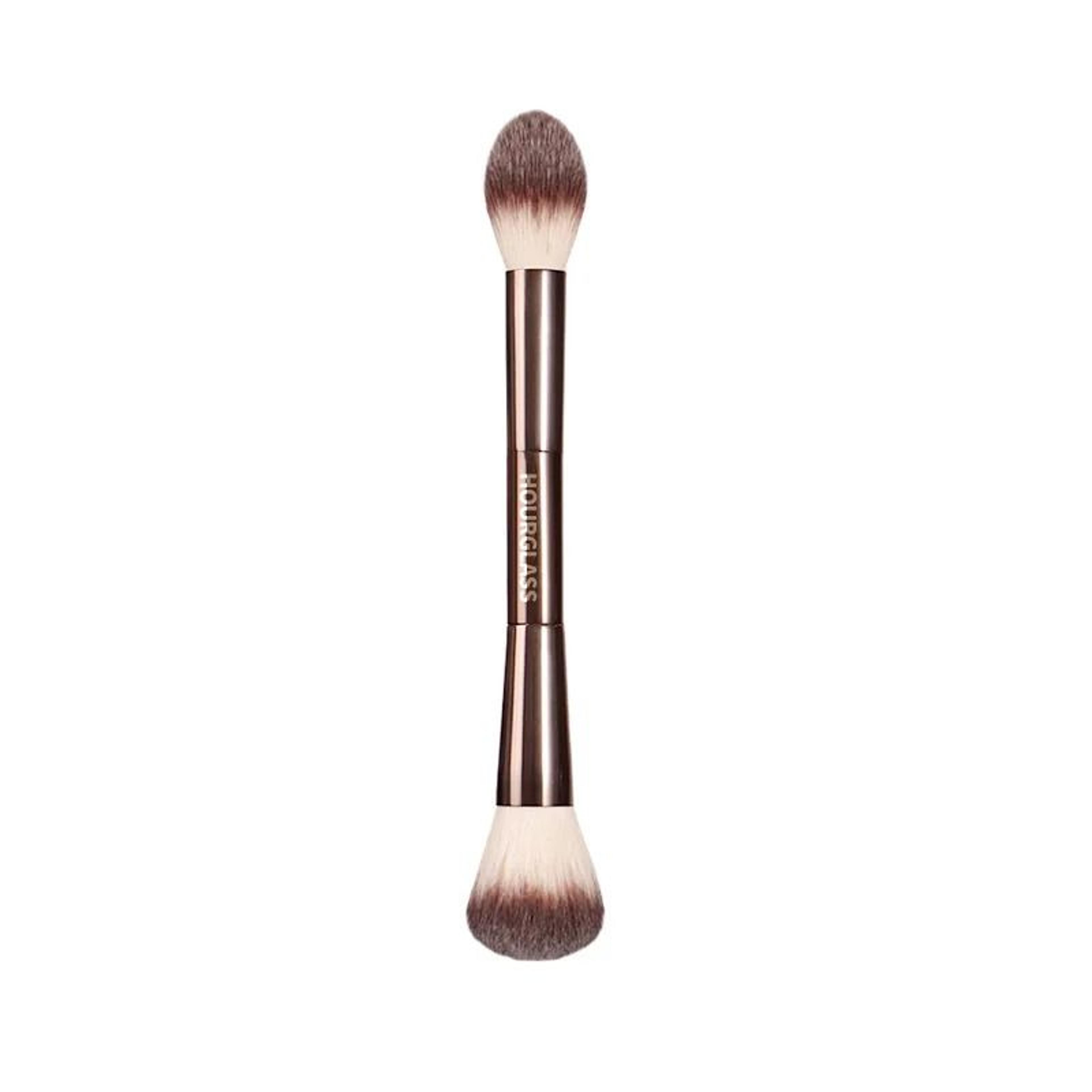LumiBlend Powder Contour Brush 4